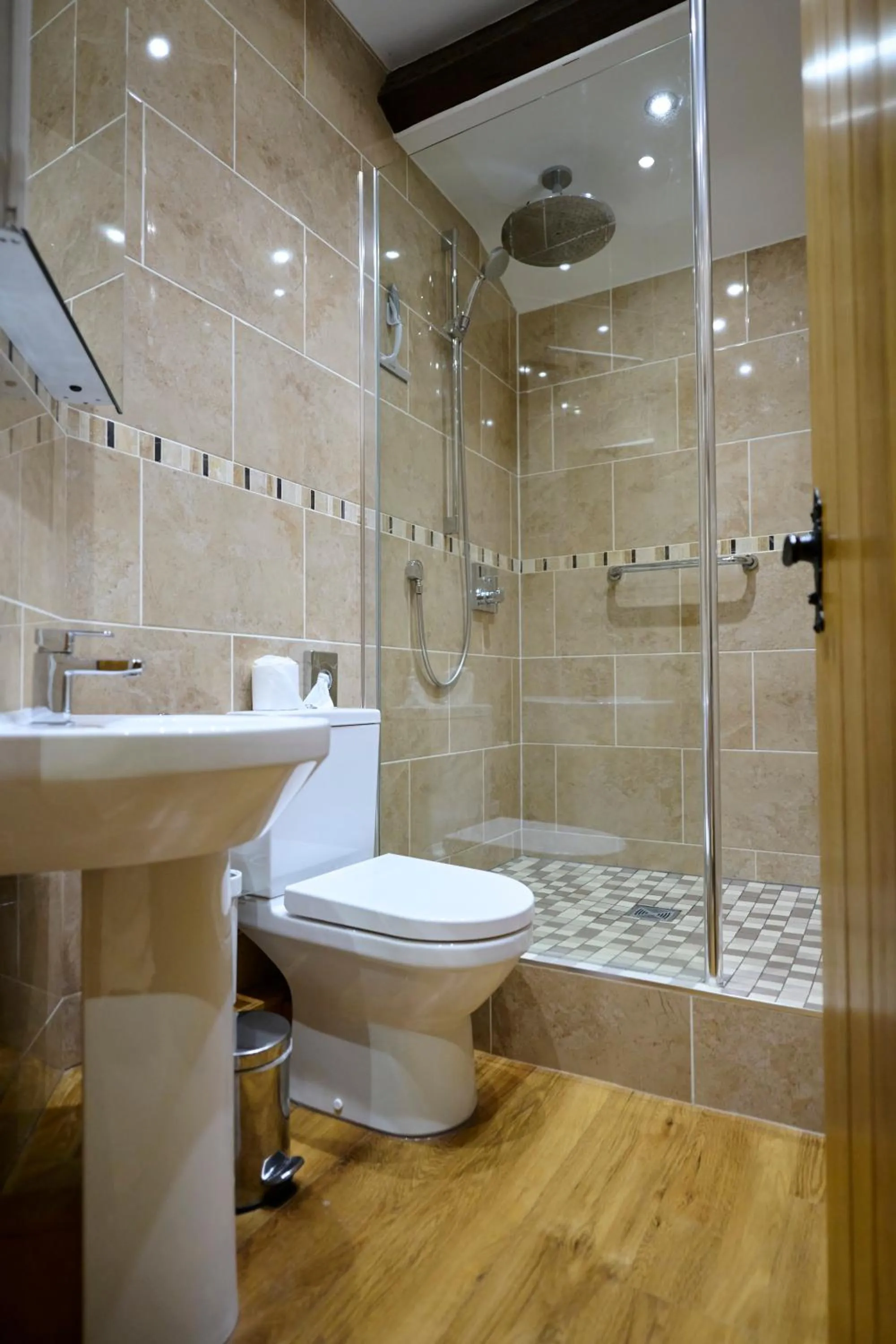 Shower in Green Grove Country House