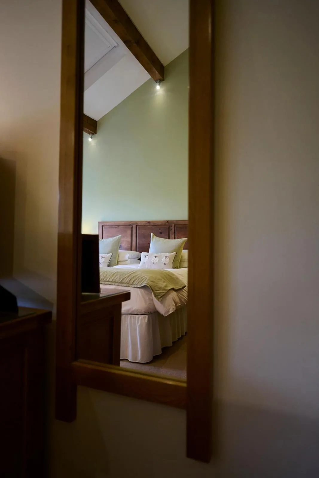 Bed in Green Grove Country House