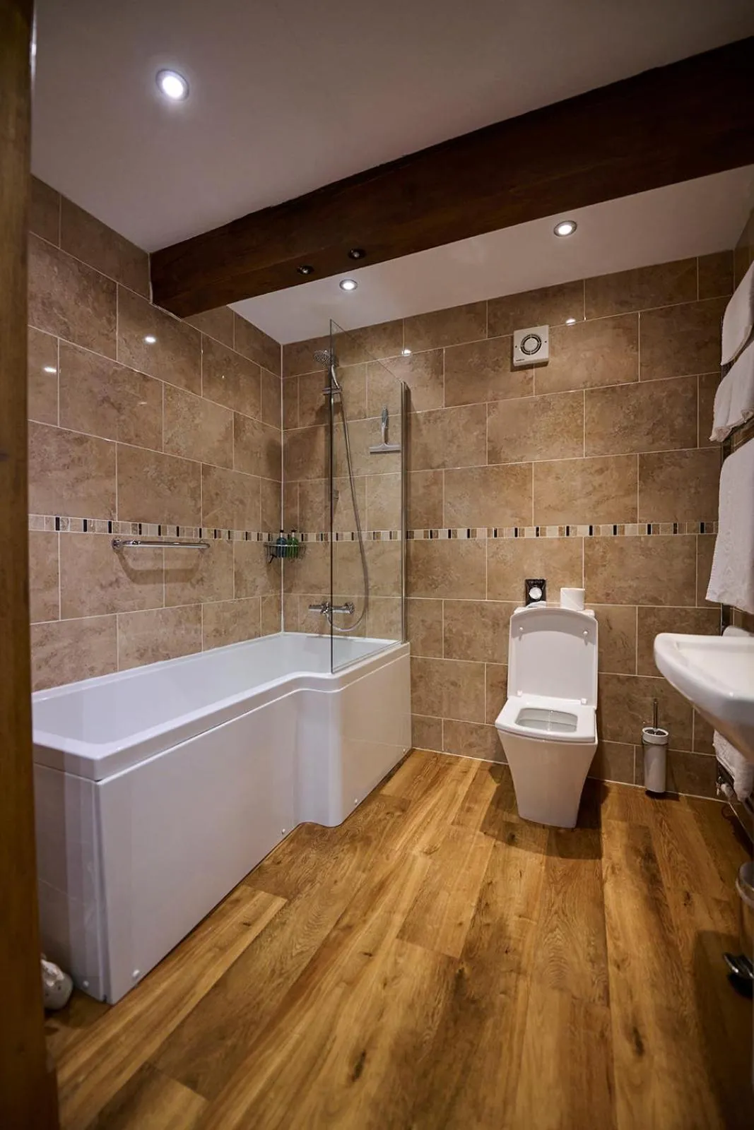 Shower in Green Grove Country House
