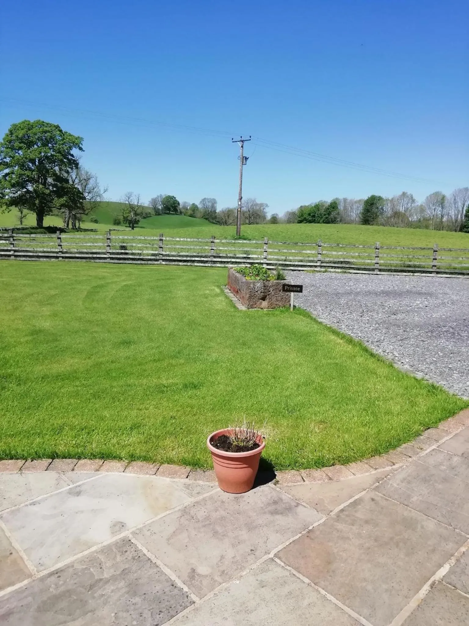 Garden view in Green Grove Country House