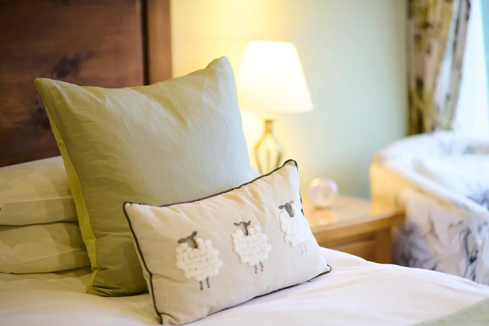 Bed in Green Grove Country House