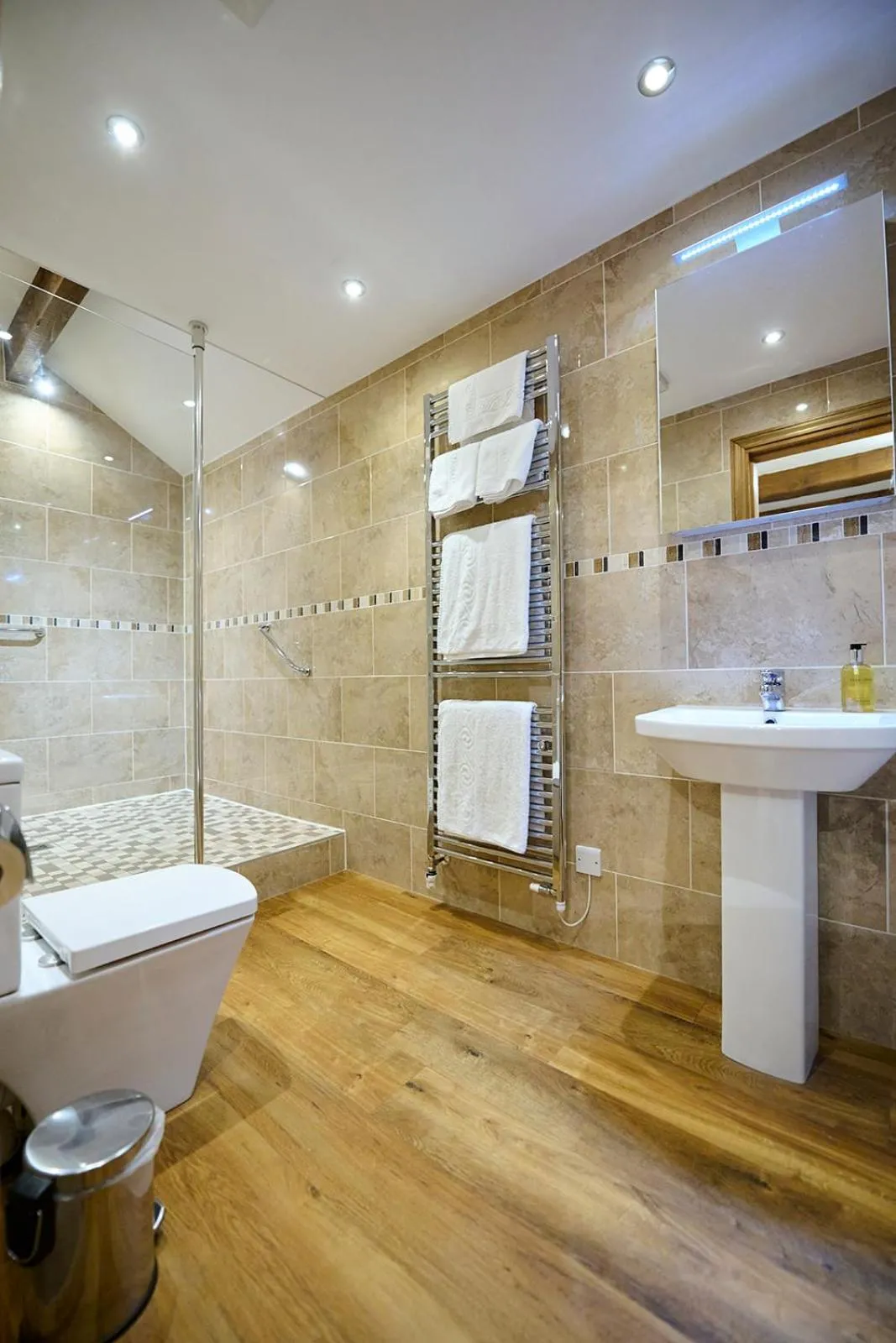 Shower in Green Grove Country House