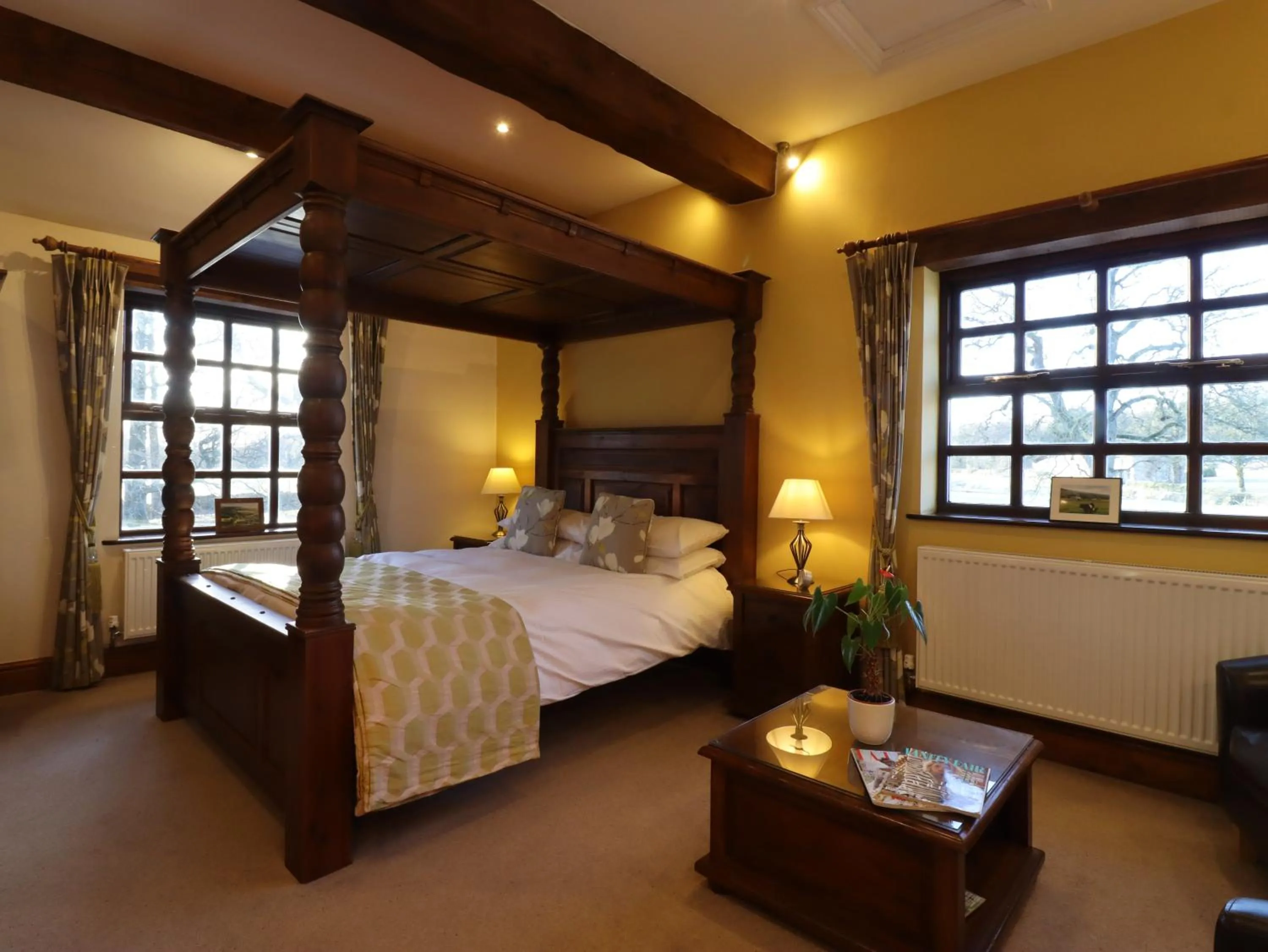 Bed in Green Grove Country House