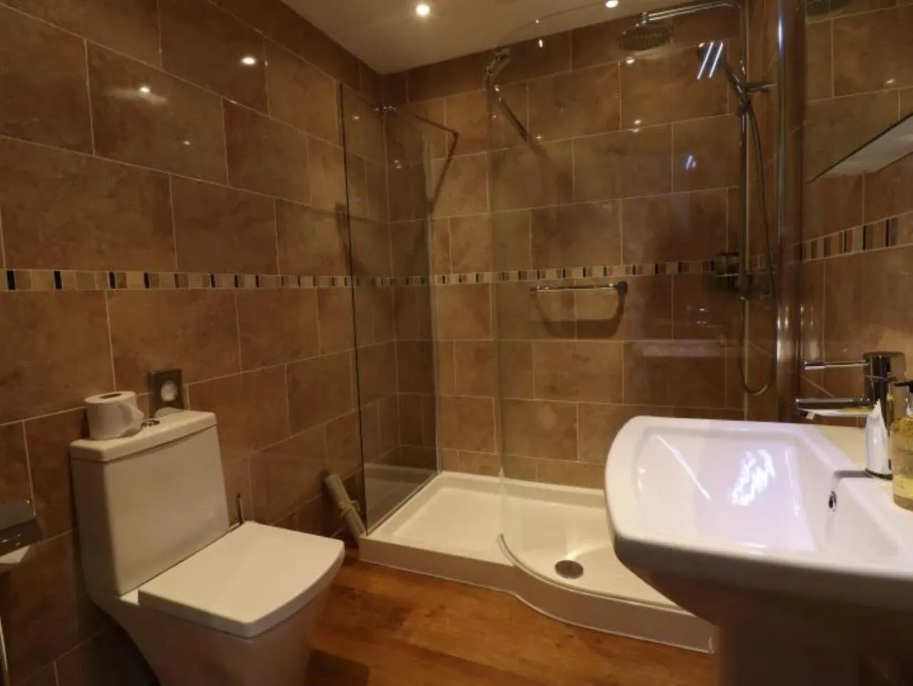 Shower in Green Grove Country House
