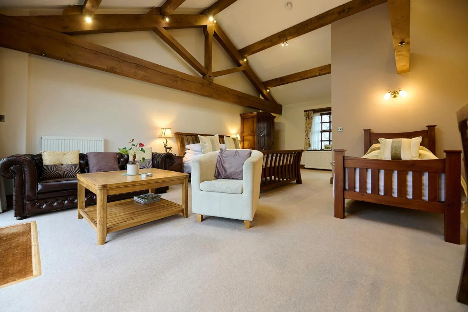 Bed in Green Grove Country House