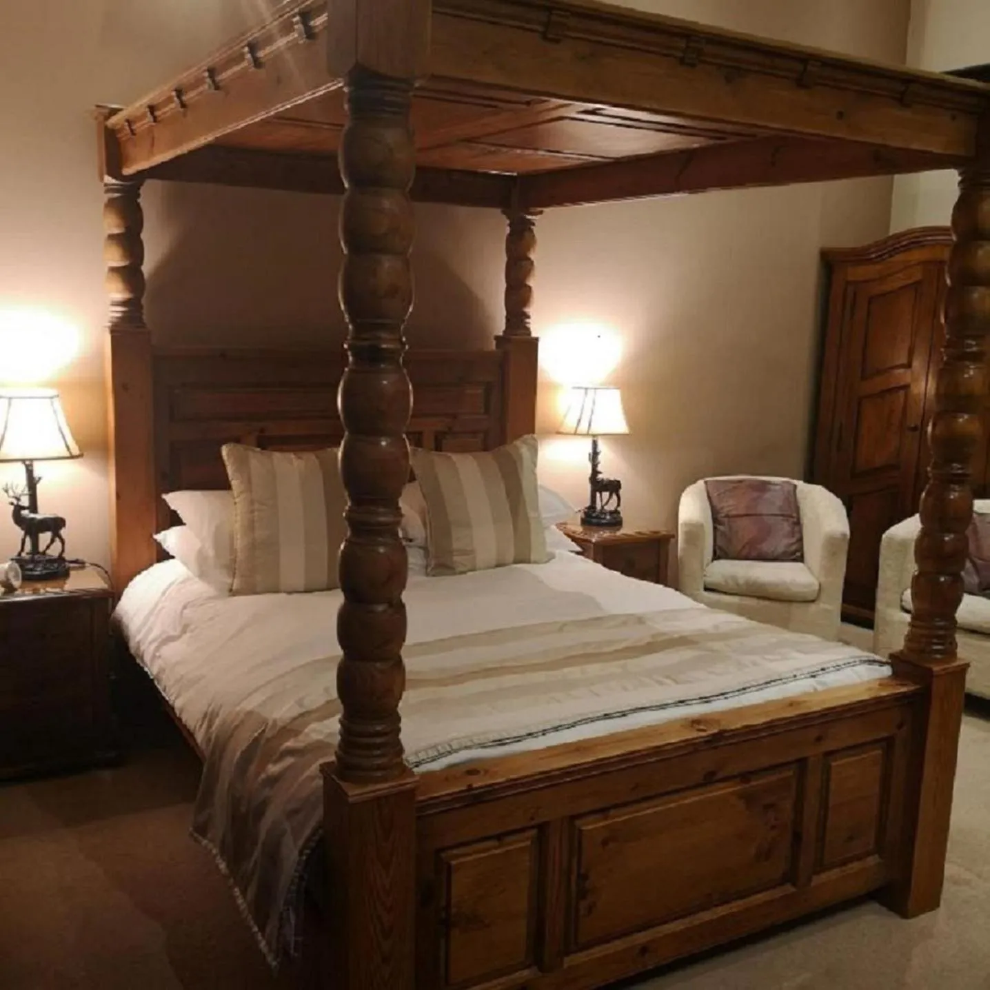 Bed in Green Grove Country House