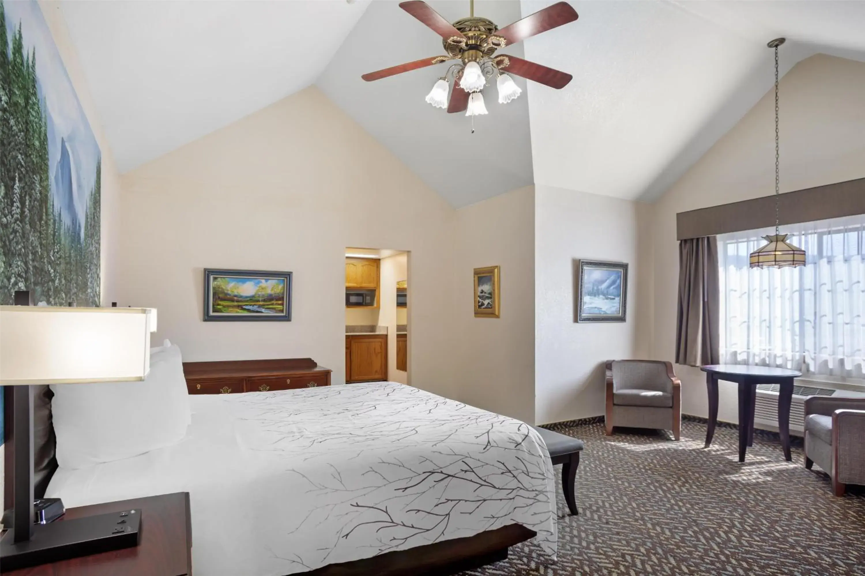 Bedroom, Bed in Best Western Plus Yosemite Gateway Inn Bedroom, Bed in Best Western Plus Yosemite Gateway Inn