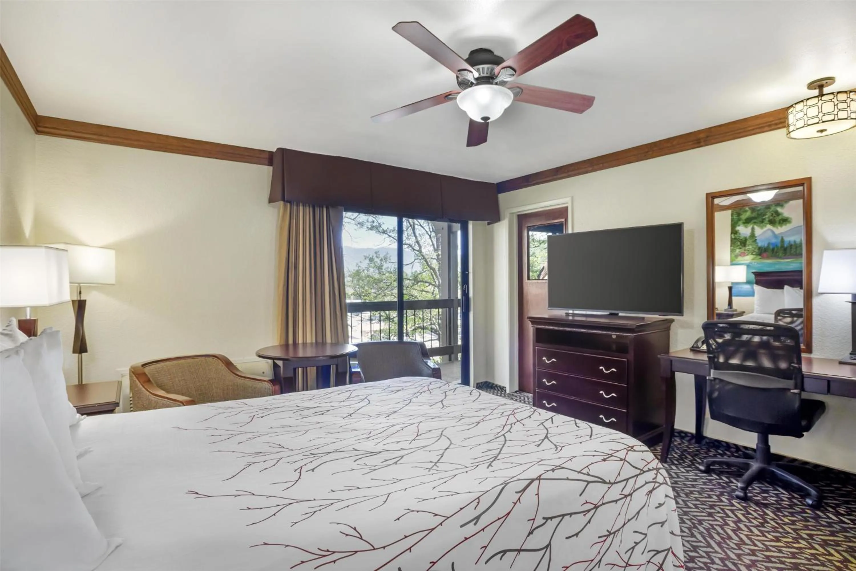 Bedroom, Bed in Best Western Plus Yosemite Gateway Inn