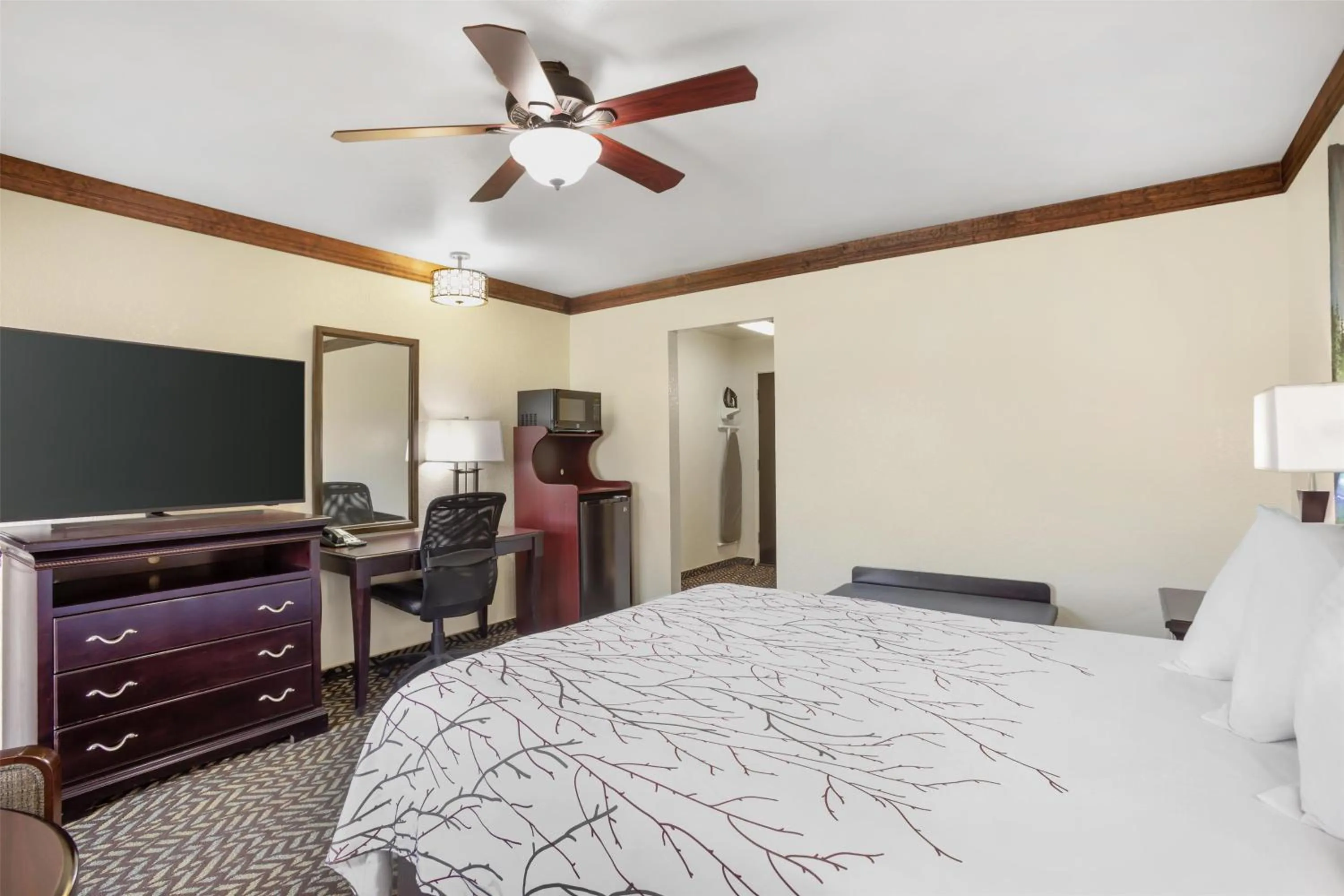 Bedroom, Bed in Best Western Plus Yosemite Gateway Inn