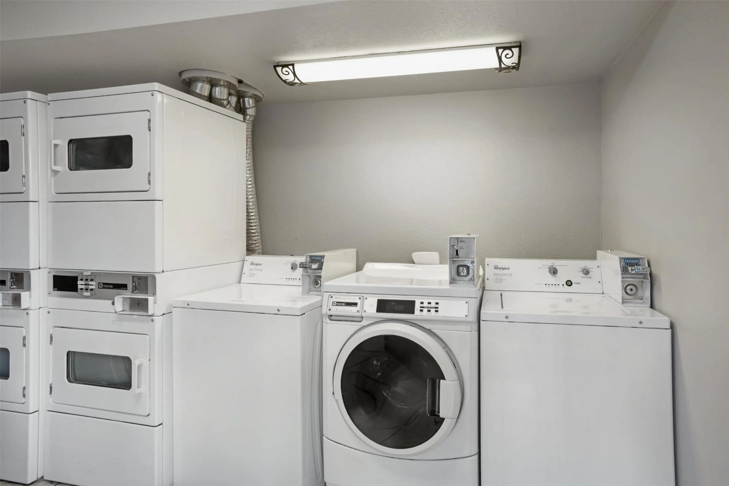 laundry in Best Western Plus Yosemite Gateway Inn