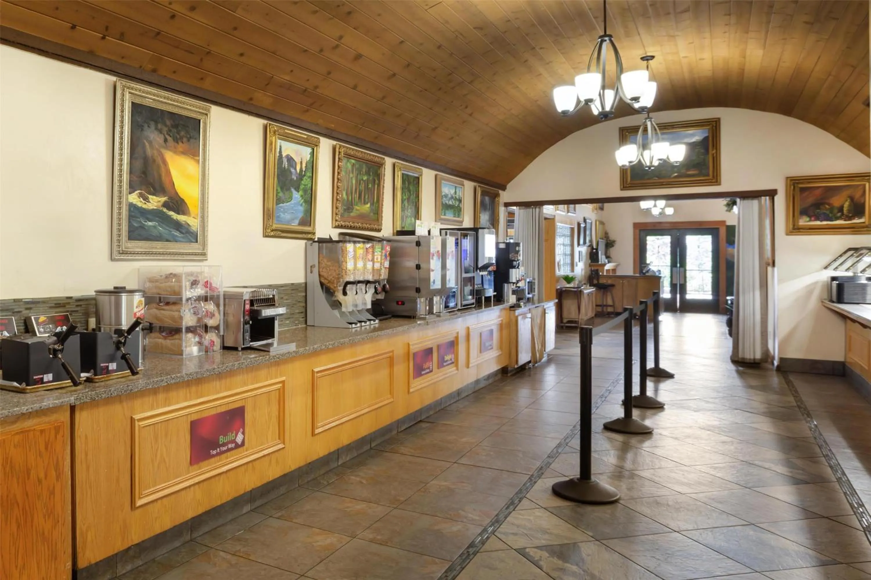 Breakfast in Best Western Plus Yosemite Gateway Inn