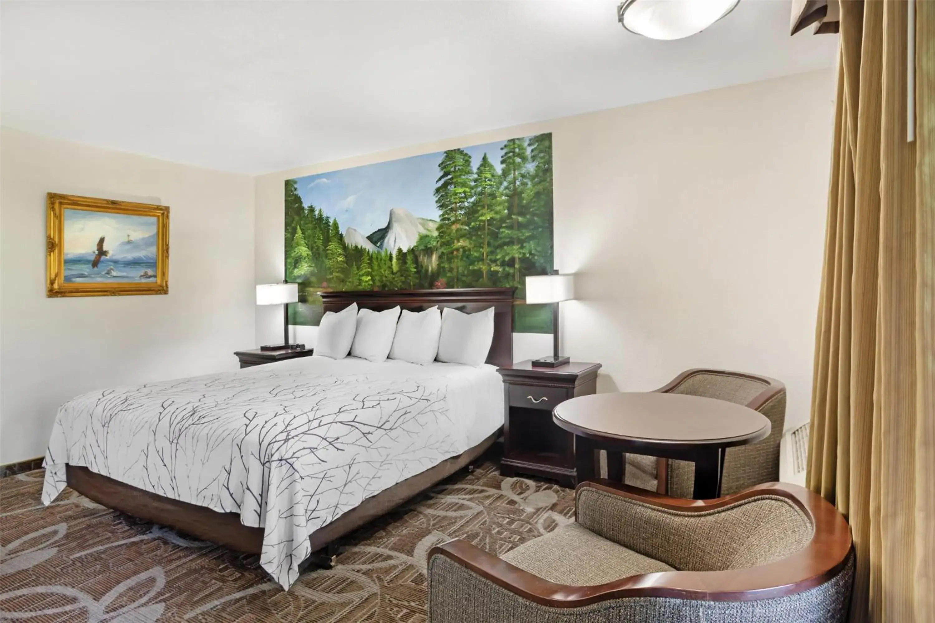 Bedroom, Bed in Best Western Plus Yosemite Gateway Inn Bedroom, Bed in Best Western Plus Yosemite Gateway Inn