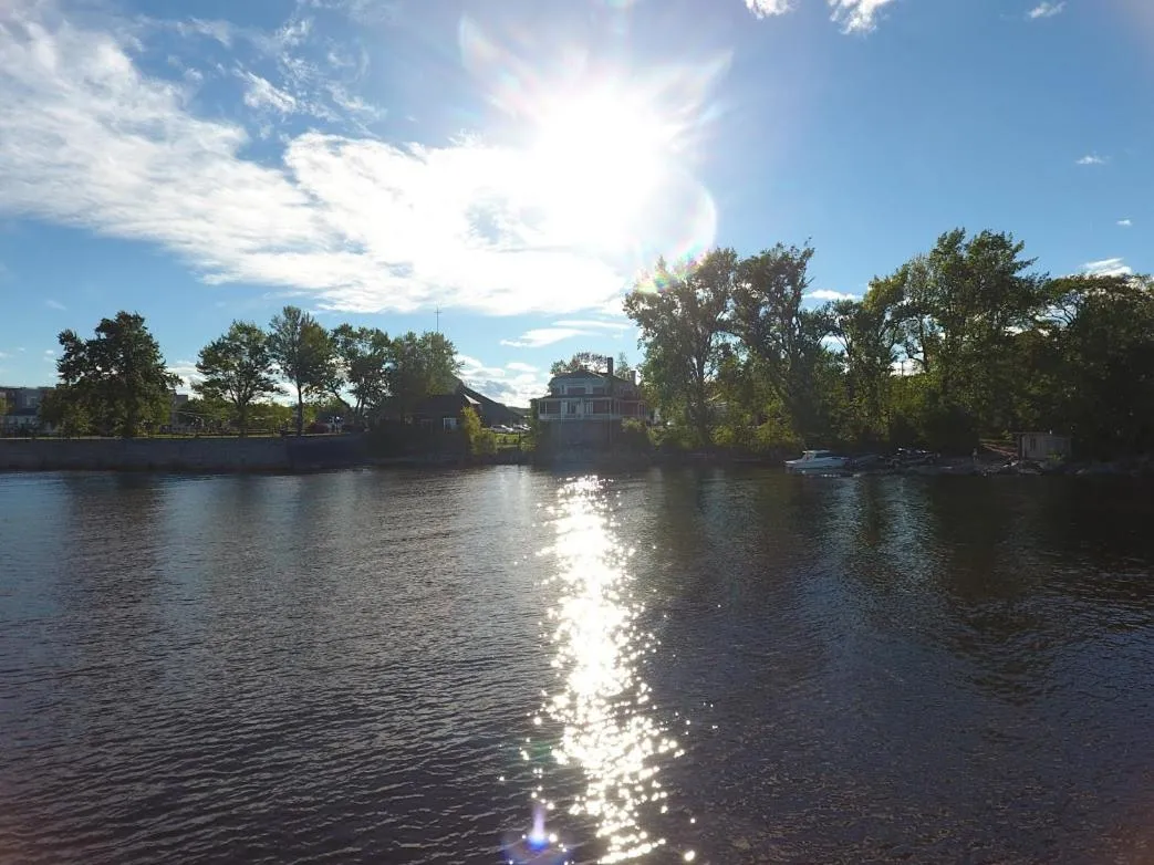 Double Room with Lake View in Gite les 2 Soeurs