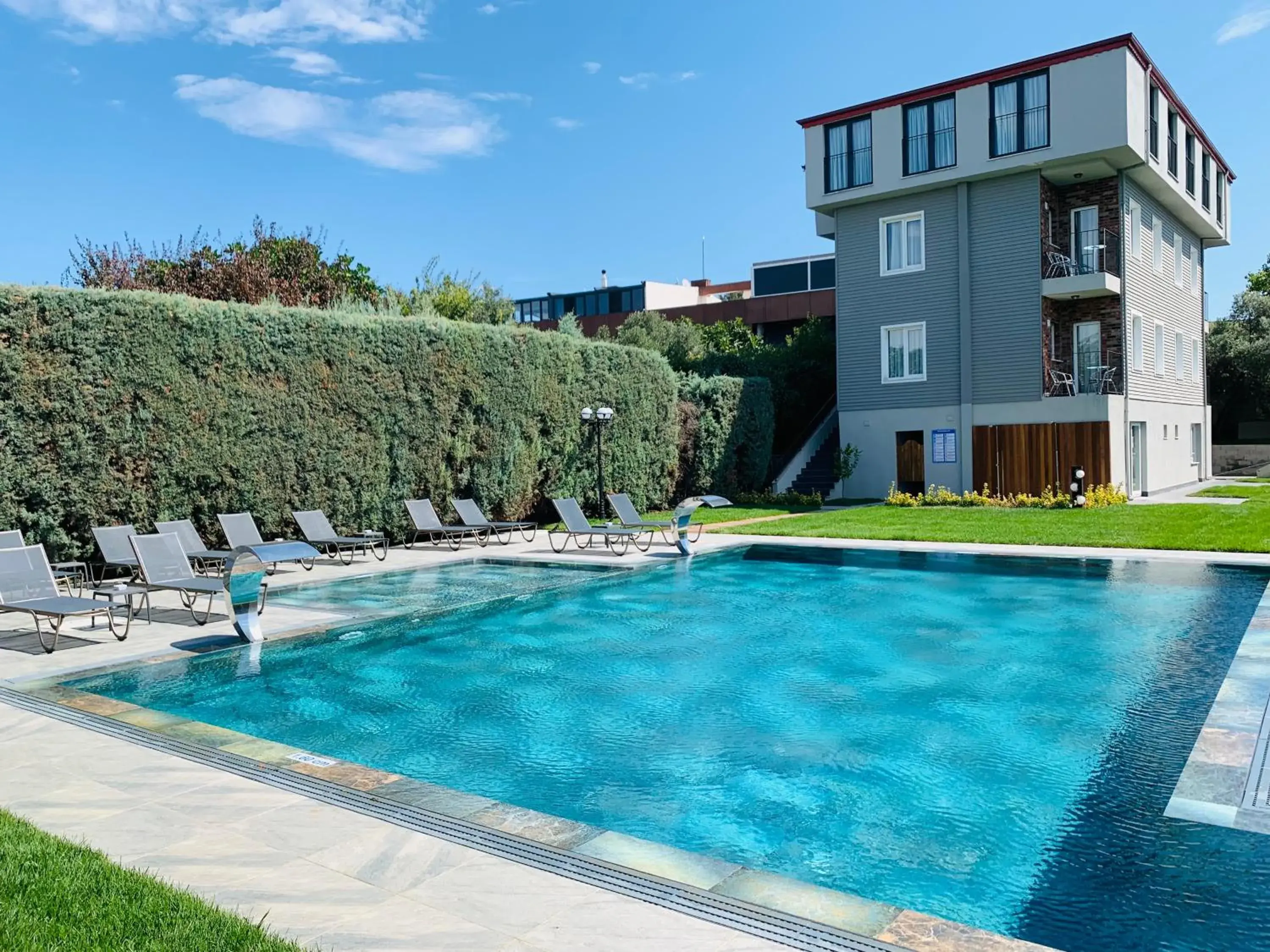 Swimming pool in Istanbul Park Hotel Swimming pool in Istanbul Park Hotel