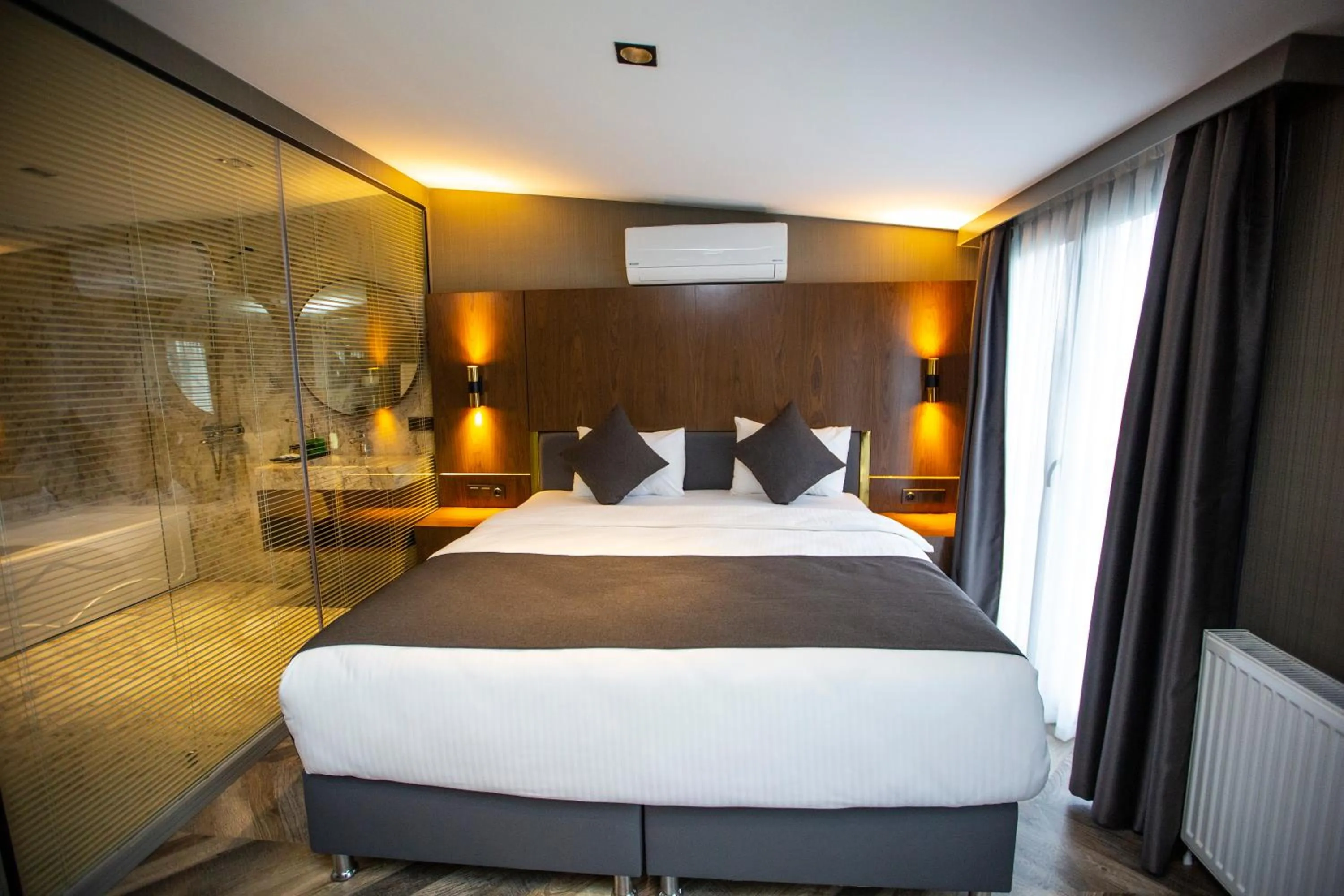 Bedroom, Bed in Istanbul Park Hotel