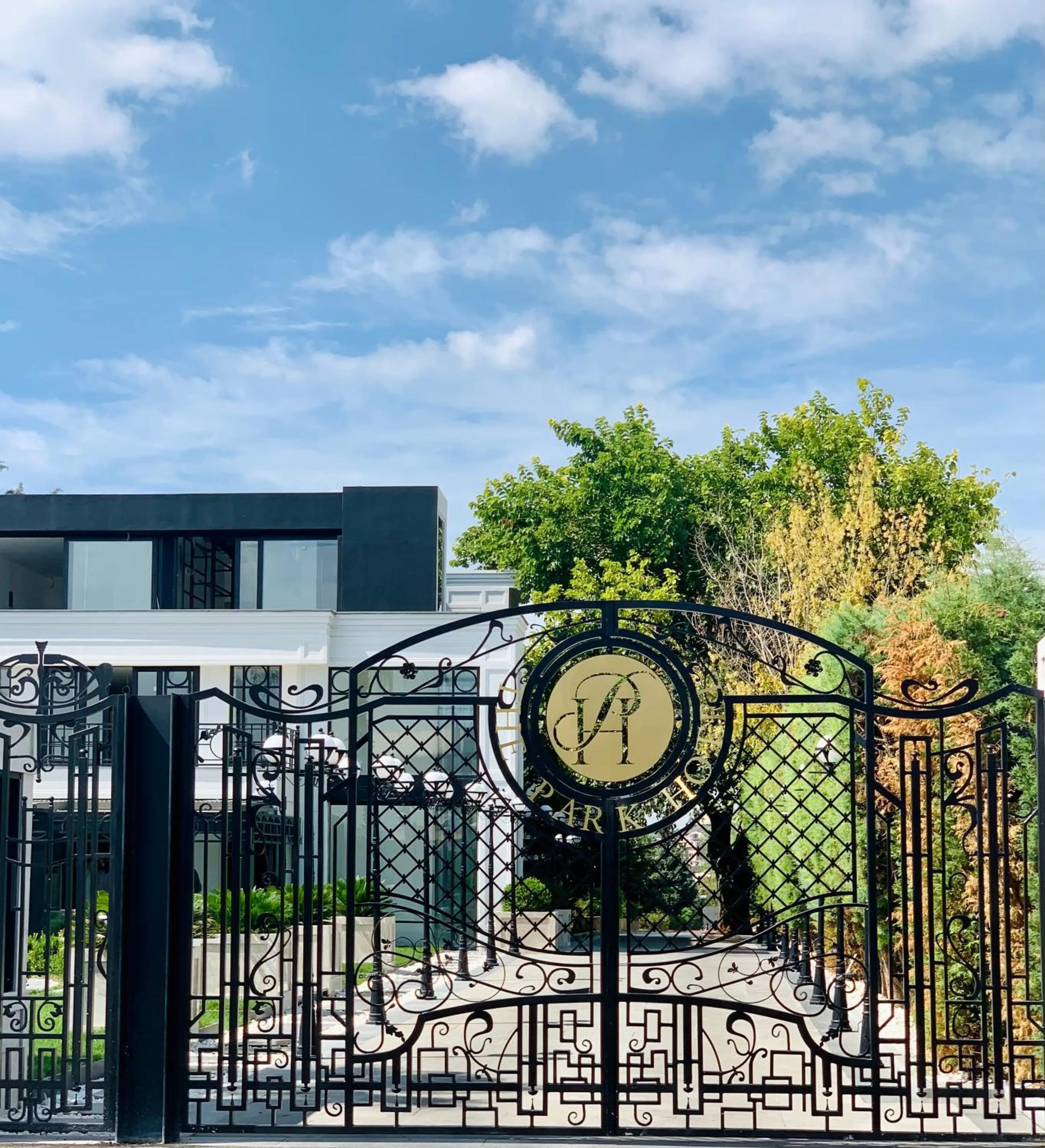 Facade/entrance in Istanbul Park Hotel