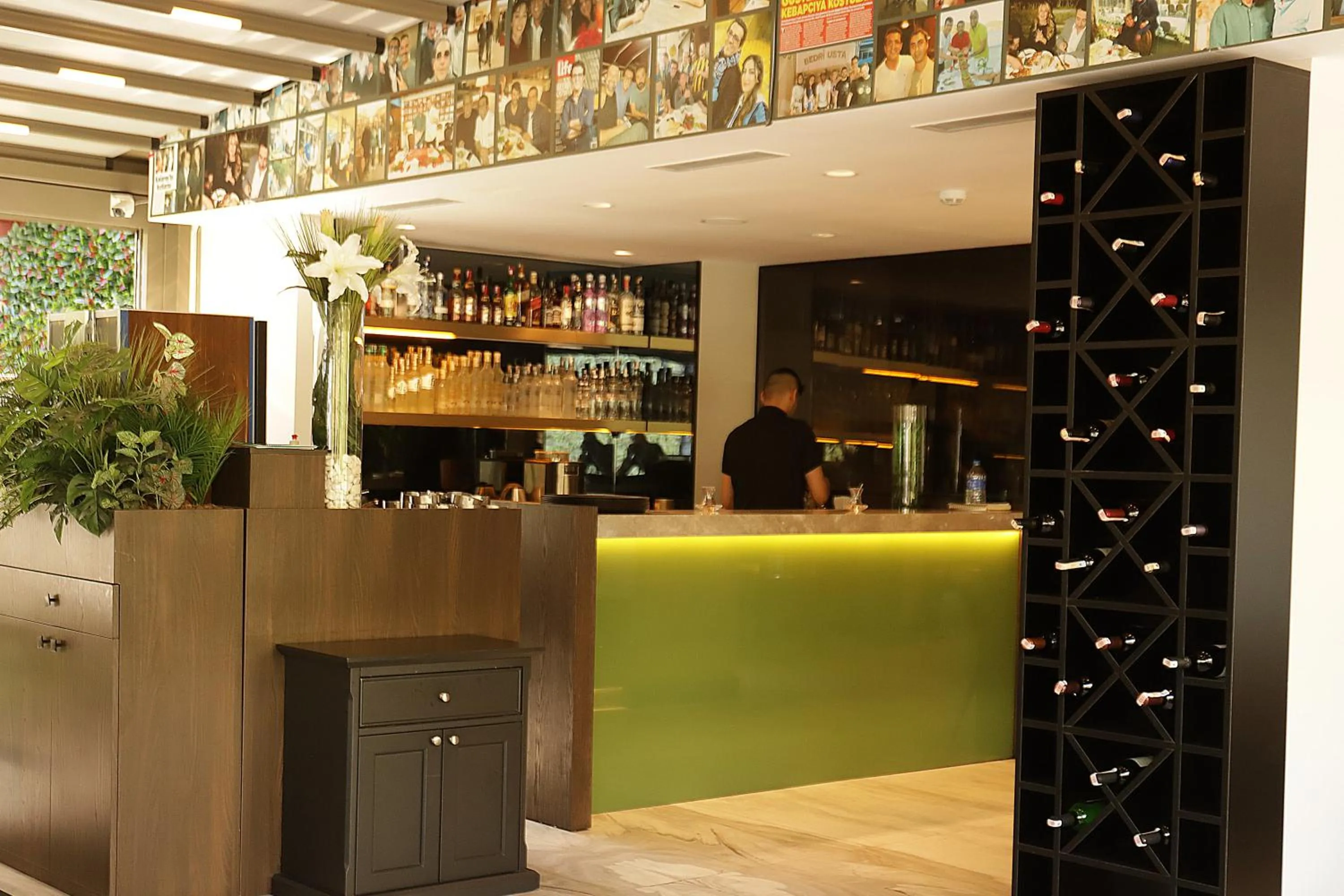 Restaurant/places to eat in Istanbul Park Hotel