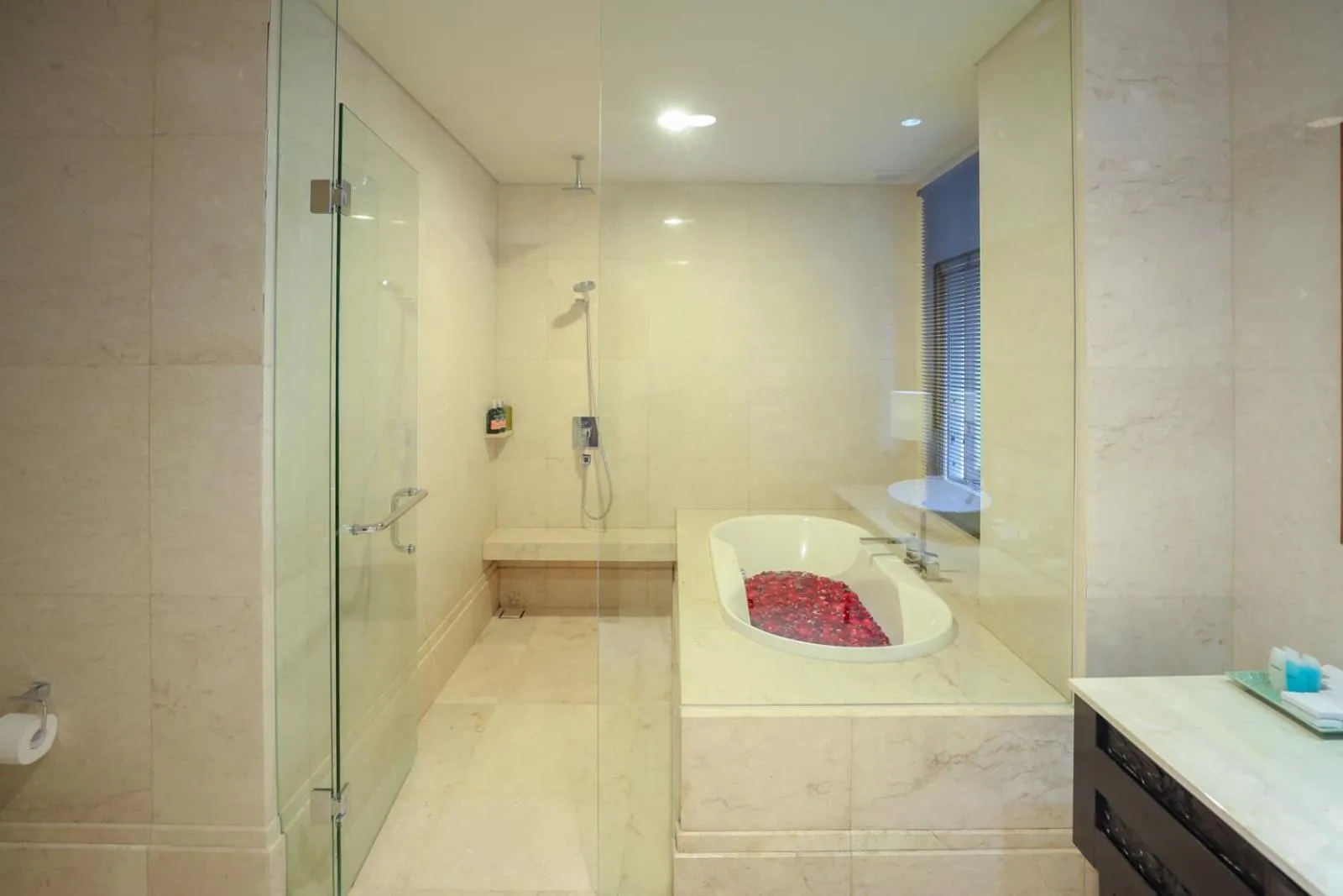 Bed in Villa Deh Simba at Ayana With Private Pool