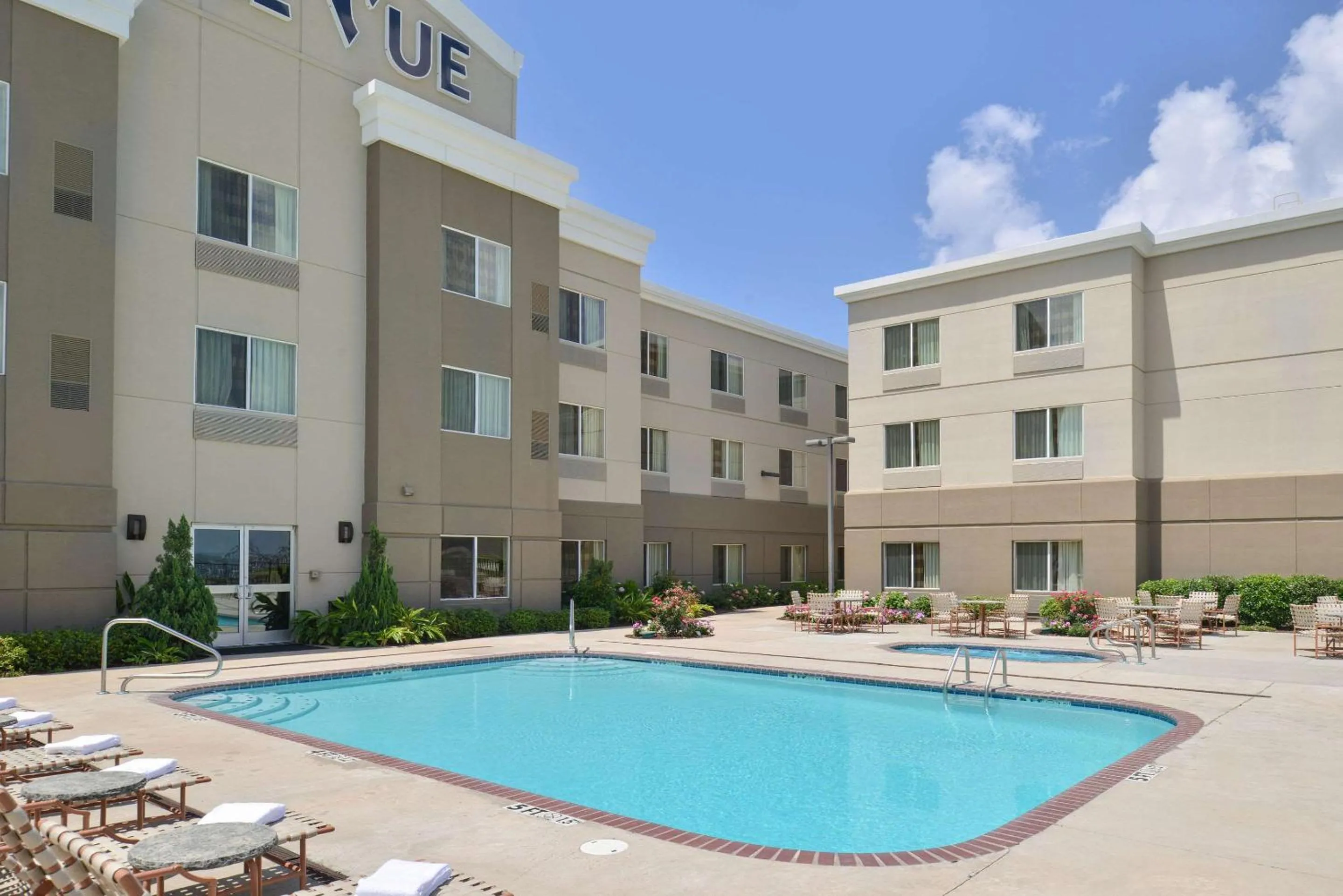 Swimming pool in The Hotel Vue
