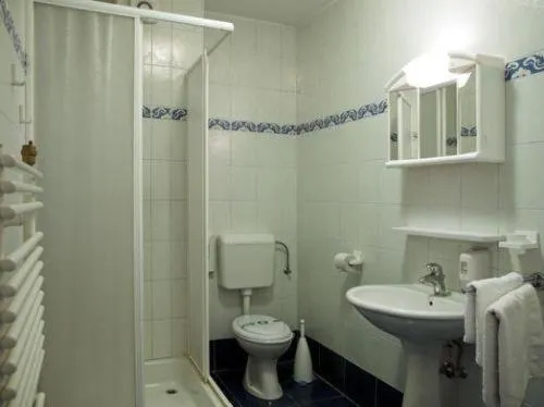 Bathroom in Hotel Aurora