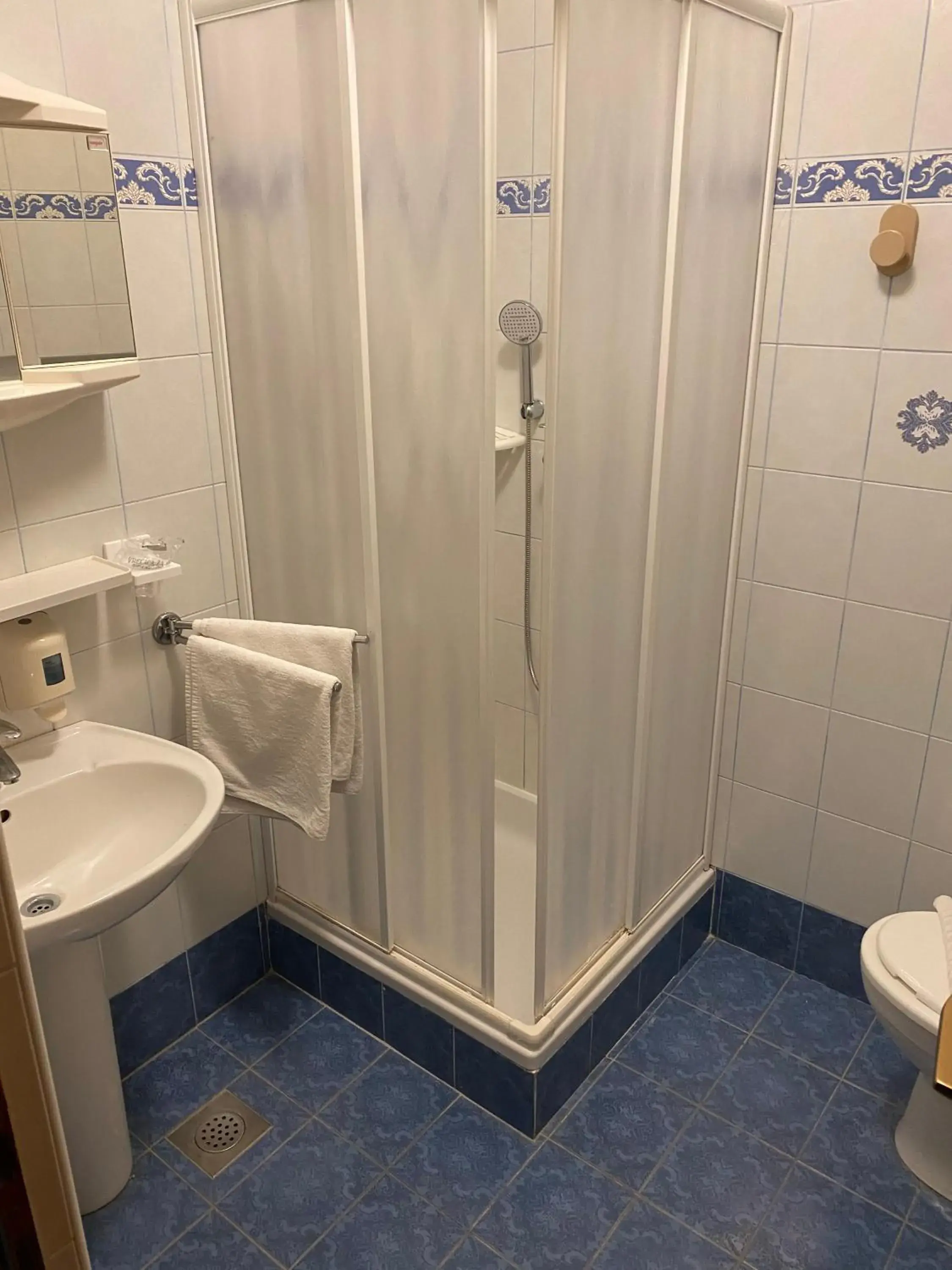 Double or Twin Room with Balcony in Hotel Aurora Double or Twin Room with Balcony in Hotel Aurora