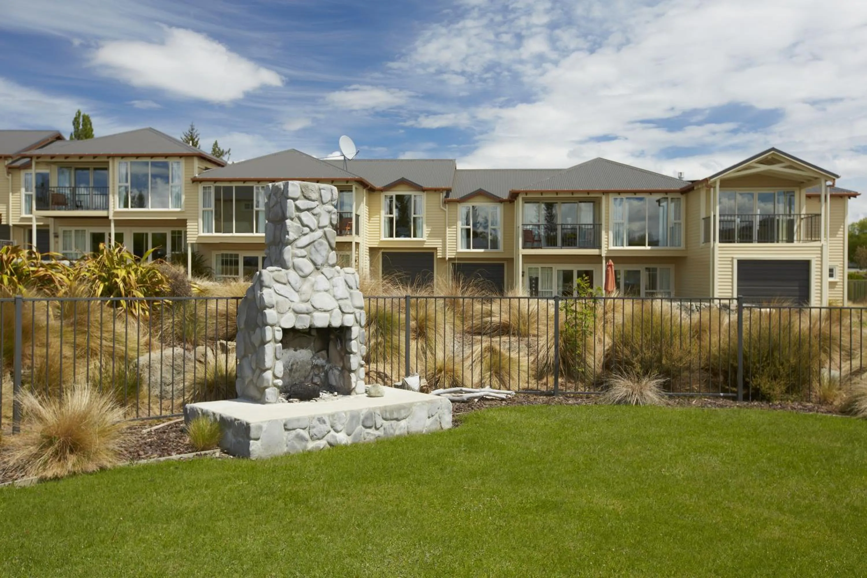 Facade/entrance in Mantra Lake Tekapo