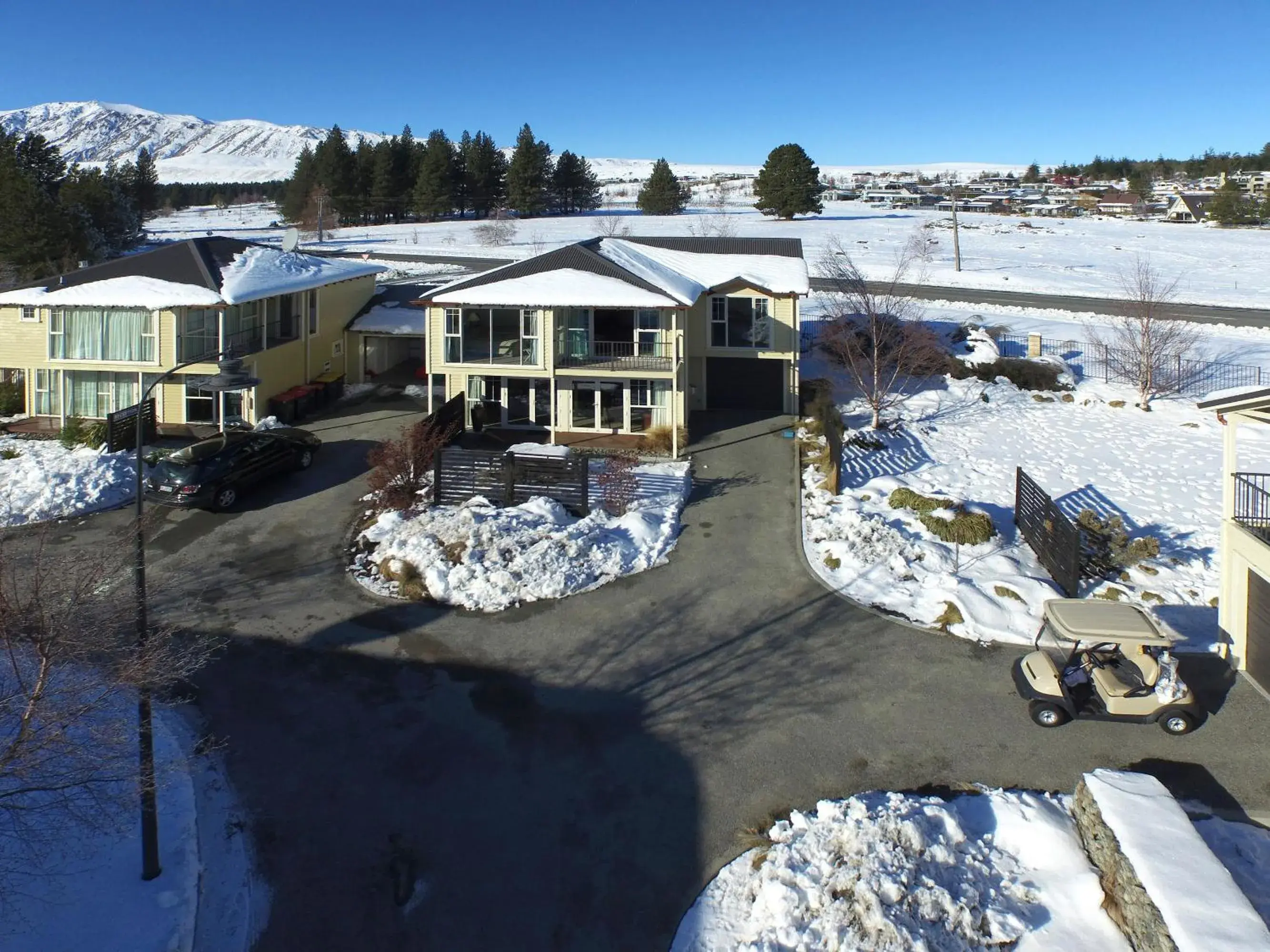 Property building in Mantra Lake Tekapo Property building in Mantra Lake Tekapo