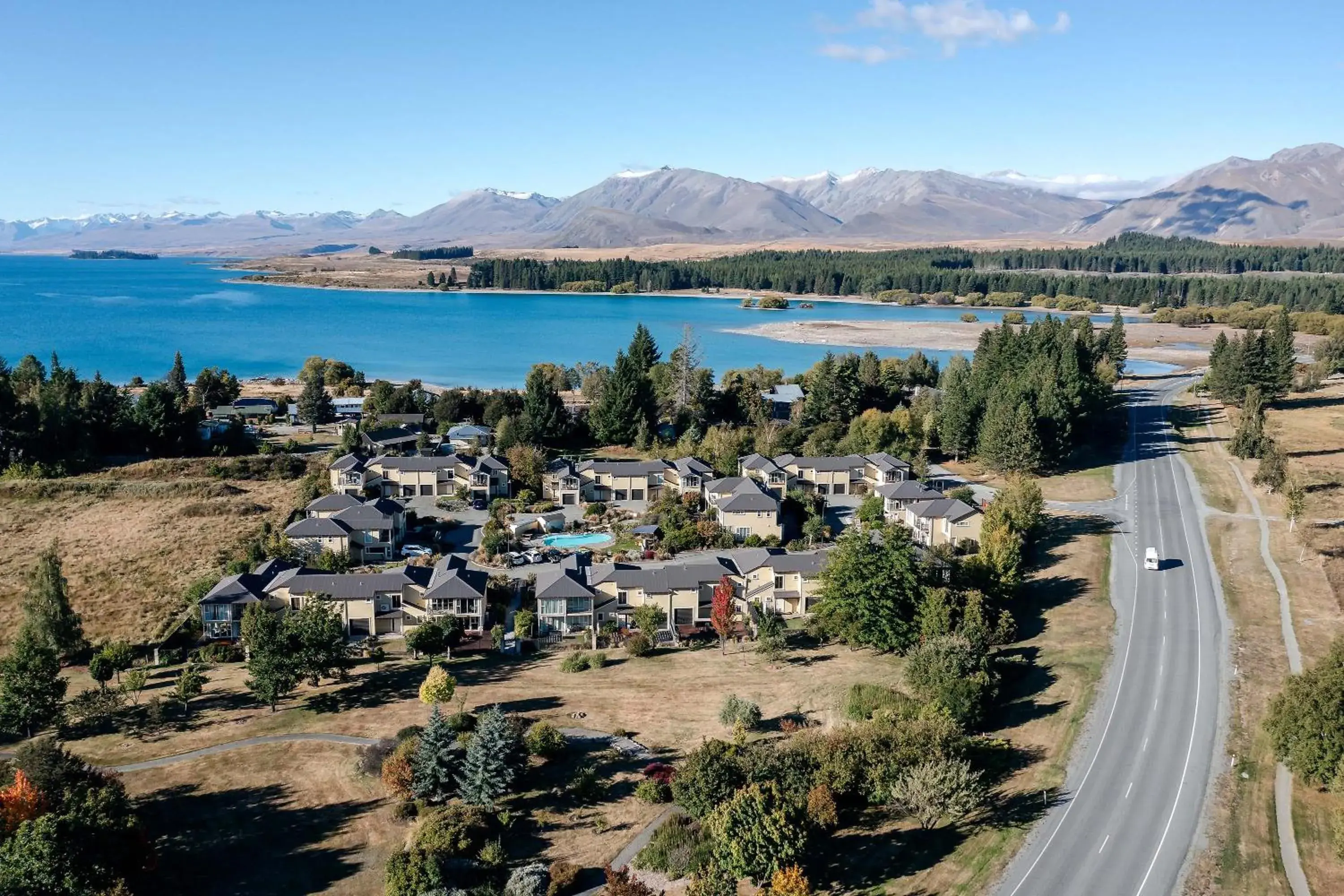 Property building in Mantra Lake Tekapo Property building in Mantra Lake Tekapo