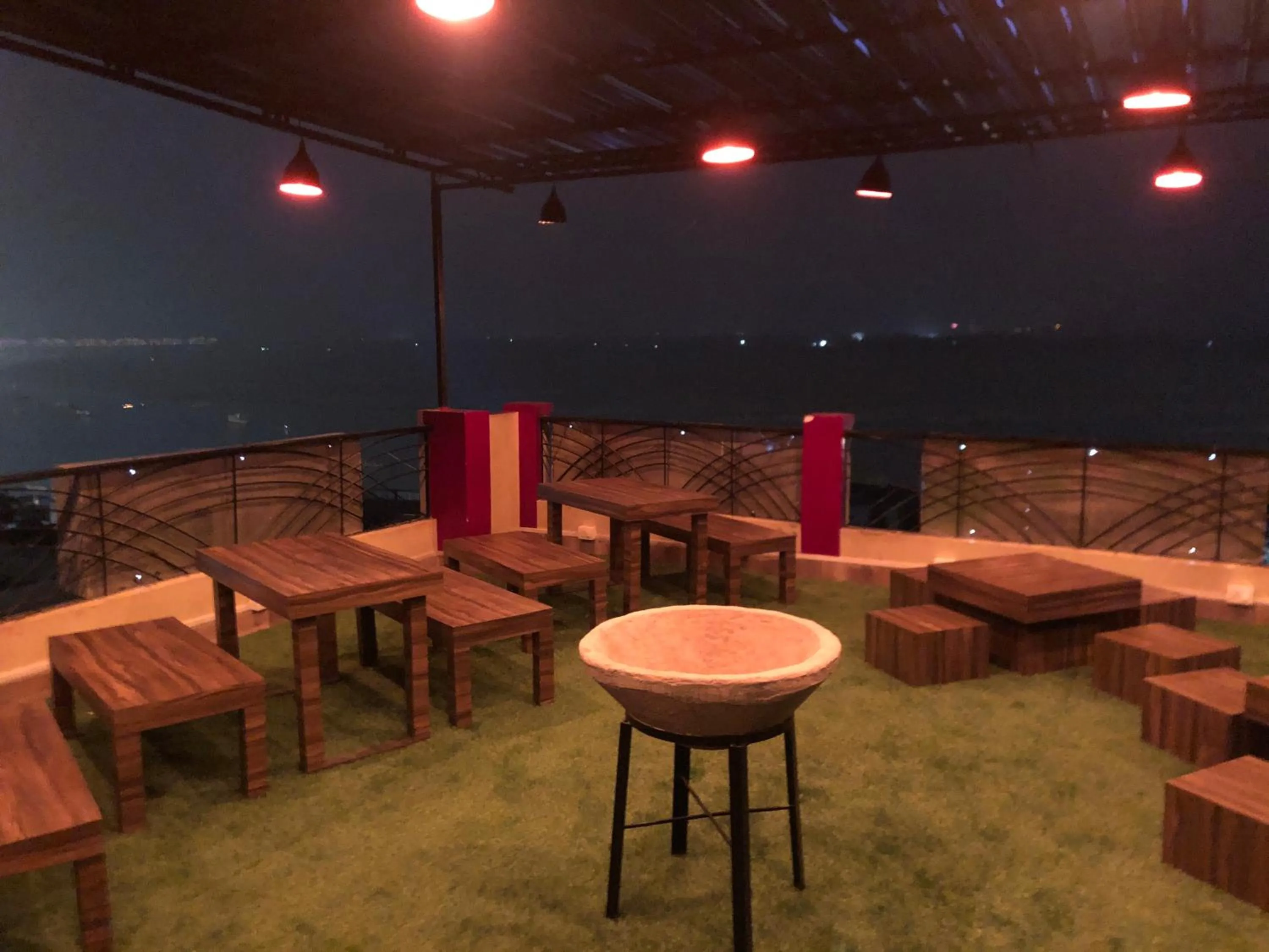 Restaurant/places to eat in Backpackers Park Varanasi