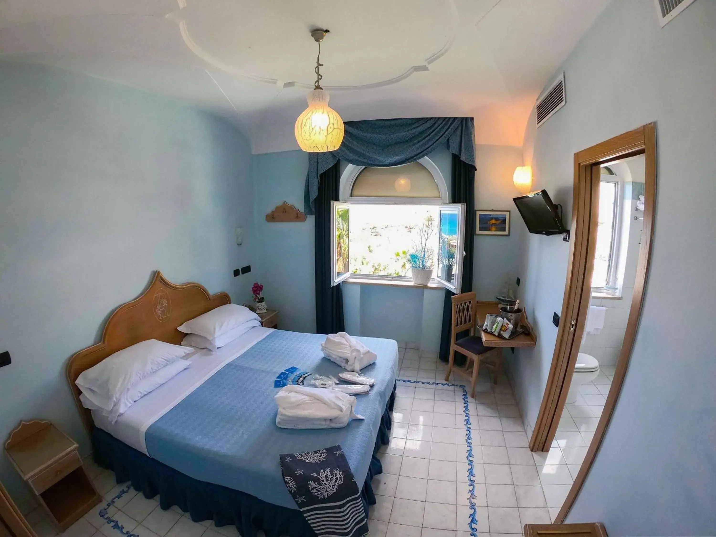 Bed in Hotel Punta Imperatore Bed in Hotel Punta Imperatore