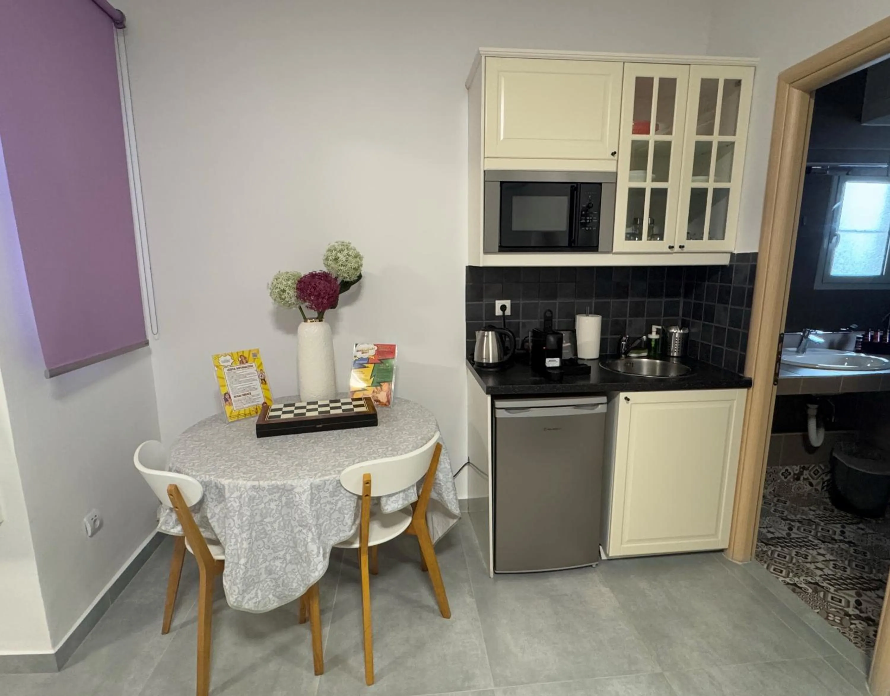 Coffee/tea facilities in Connect Suites