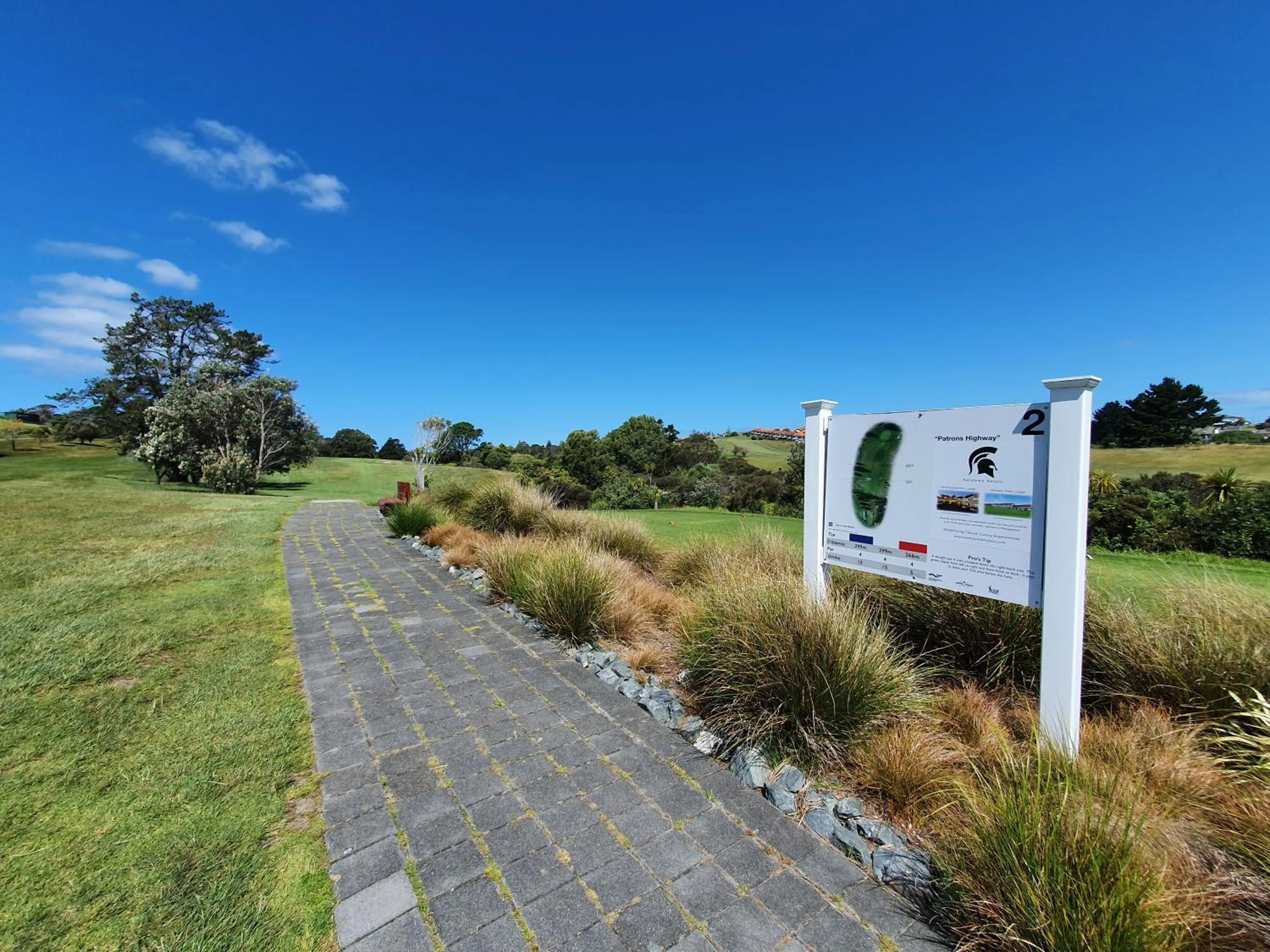 Neighbourhood in Whangaparaoa Lodge