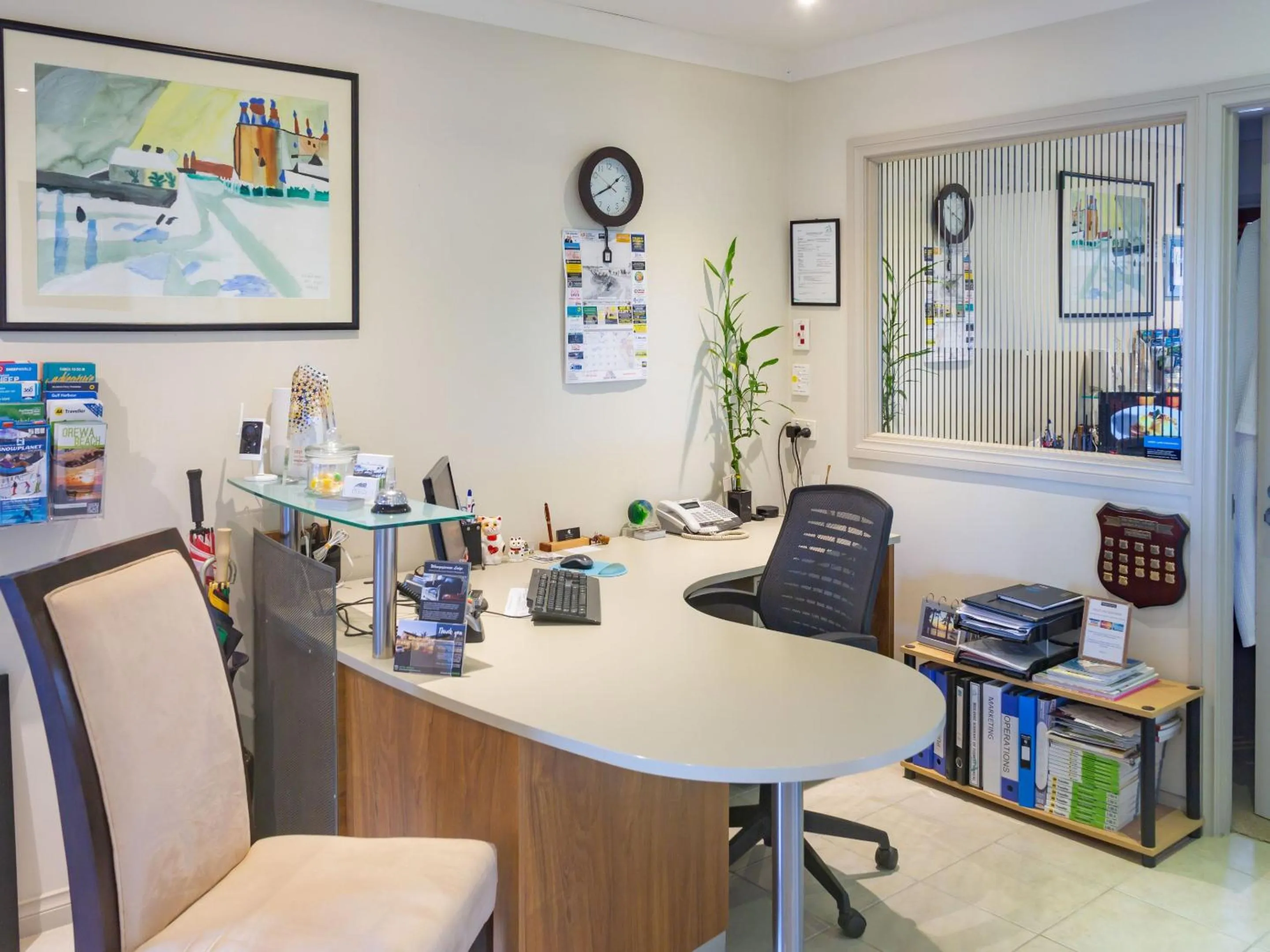 Lobby or reception in Whangaparaoa Lodge