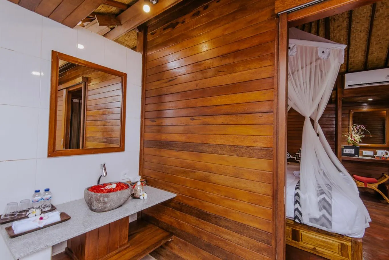 Bathroom in Lembongan Small Heaven Bungalow