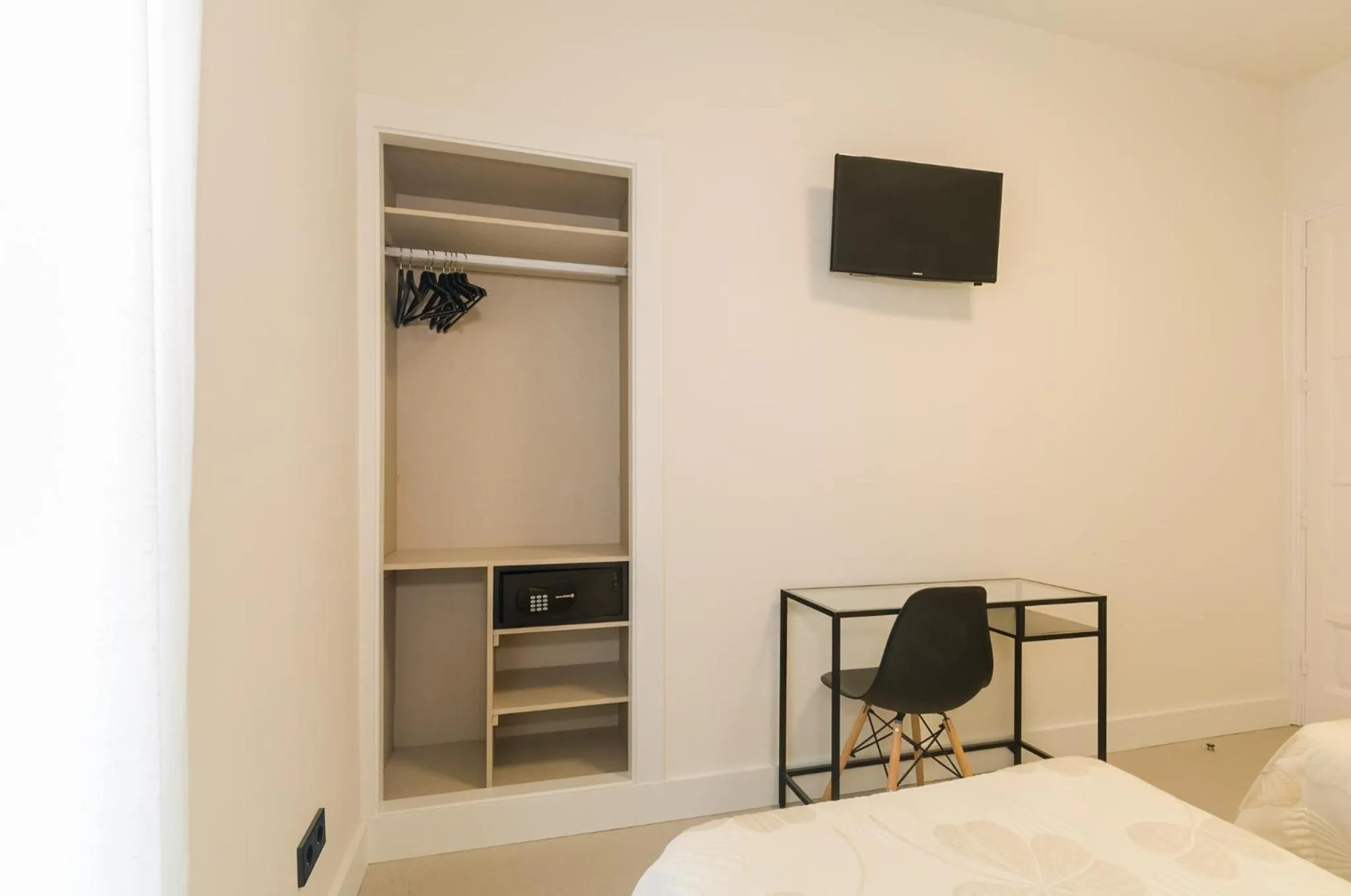 Bed in Hostal Excelsior