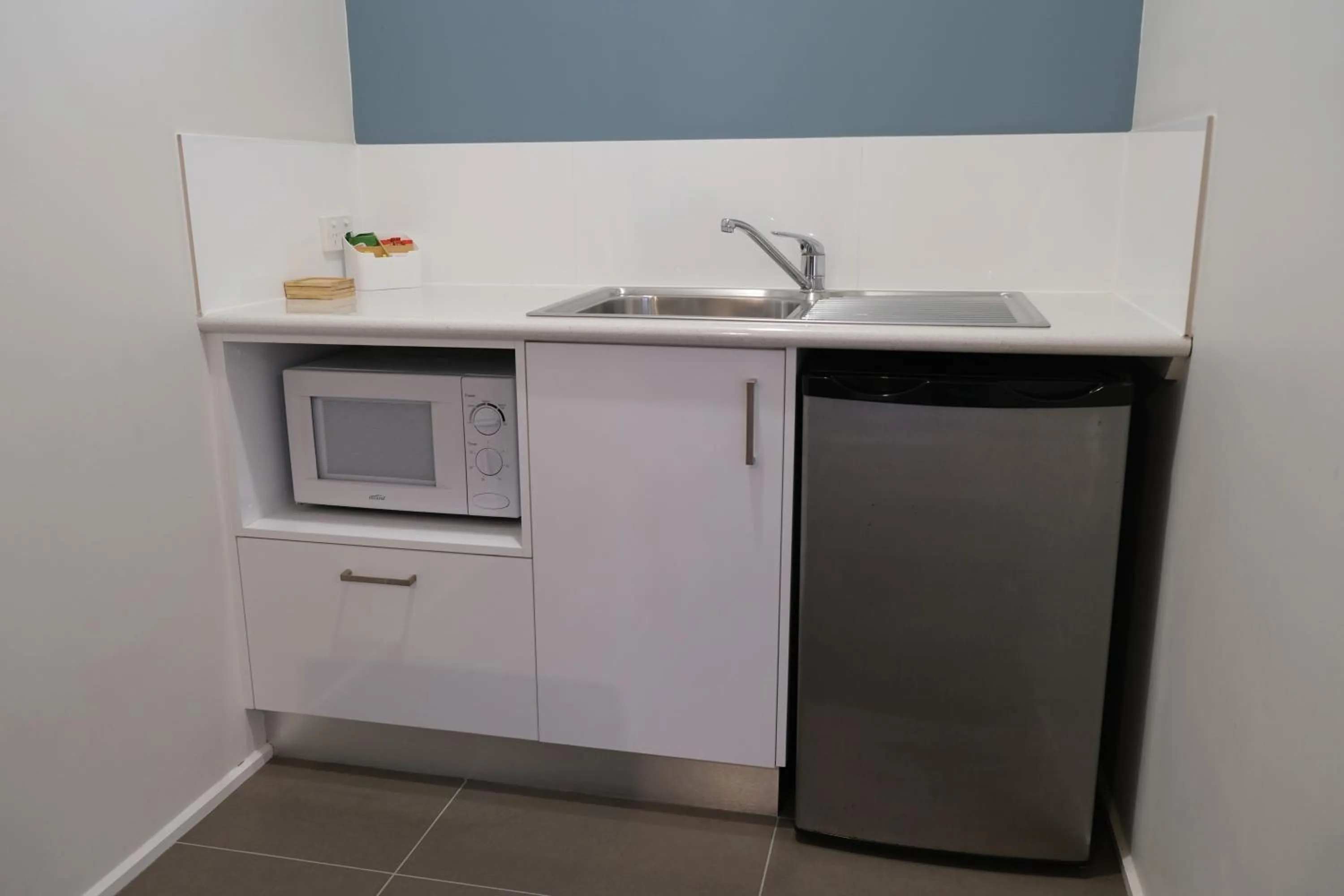 Kitchen or kitchenette in Kaloha Holiday Resort Phillip Island