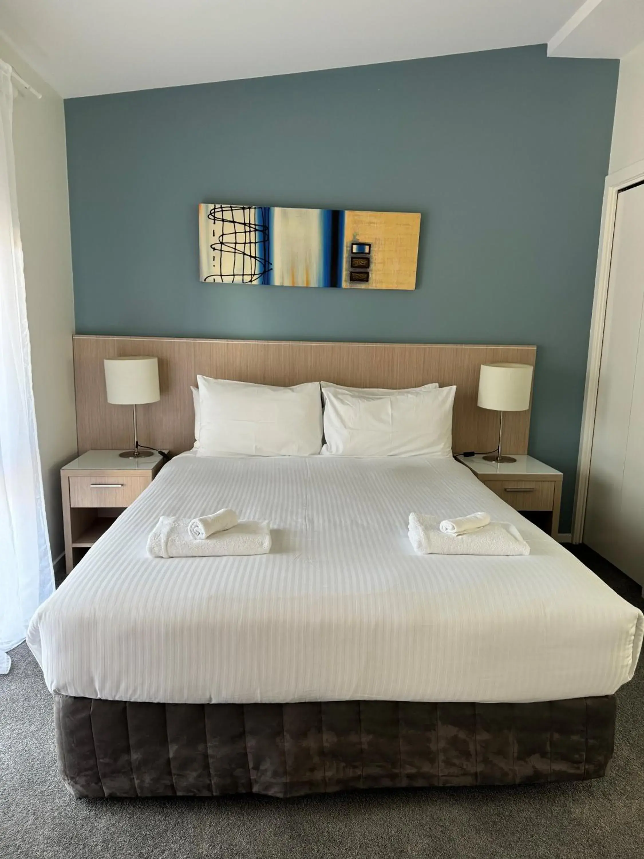 Deluxe Queen Room in Kaloha Holiday Resort Phillip Island Deluxe Queen Room in Kaloha Holiday Resort Phillip Island