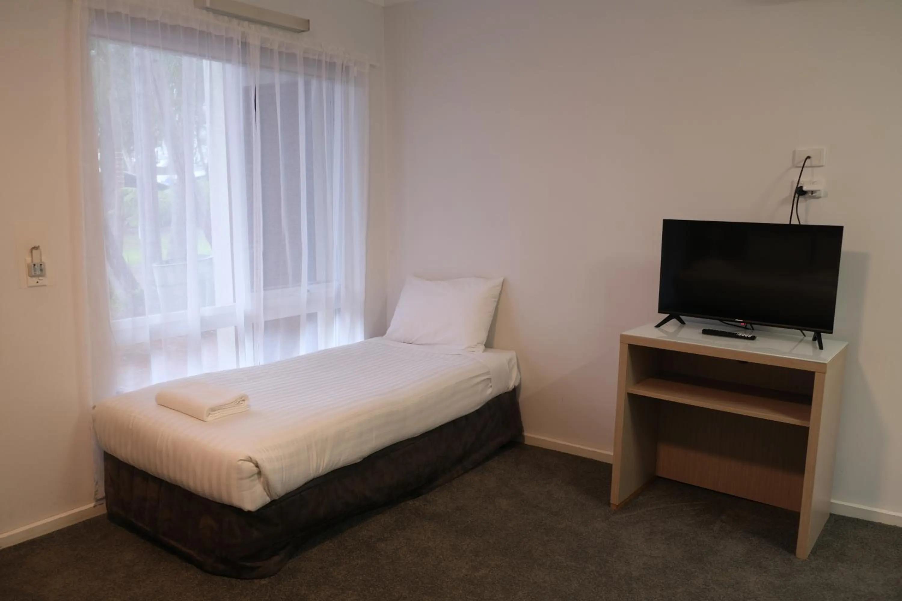 TV and multimedia, Bed in Kaloha Holiday Resort Phillip Island