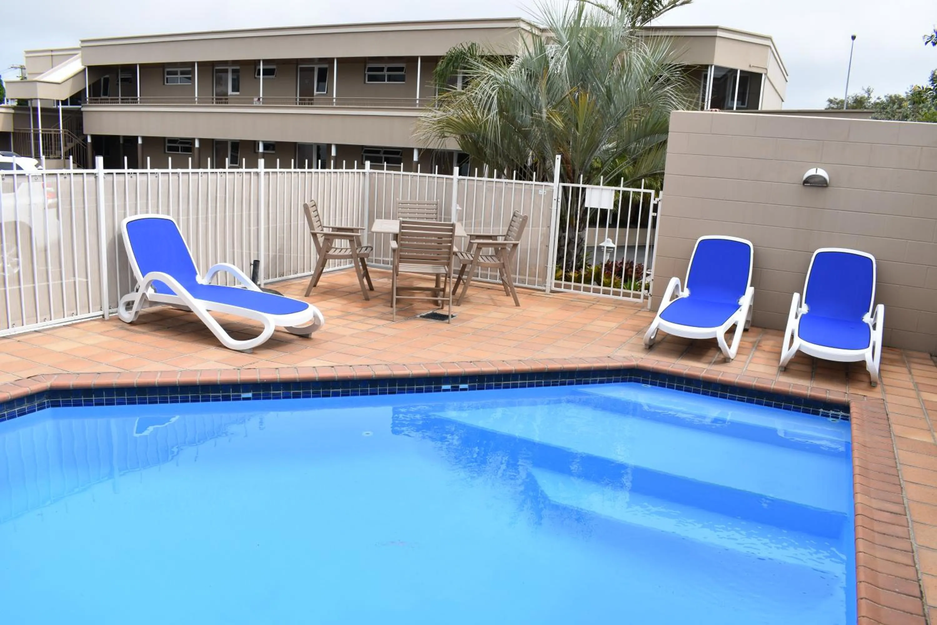 Pool view in Baywatch Motor Inn
