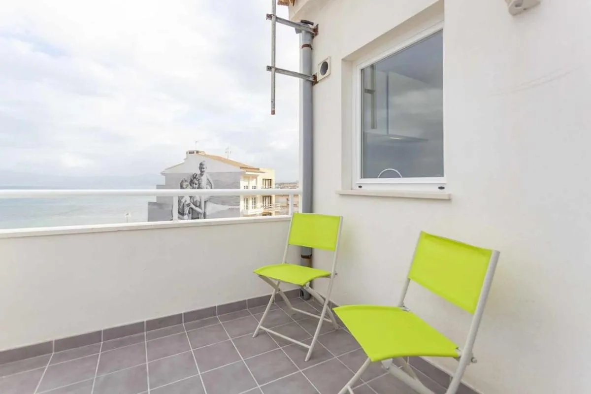 Other in YourHouse Monges sea view Studio