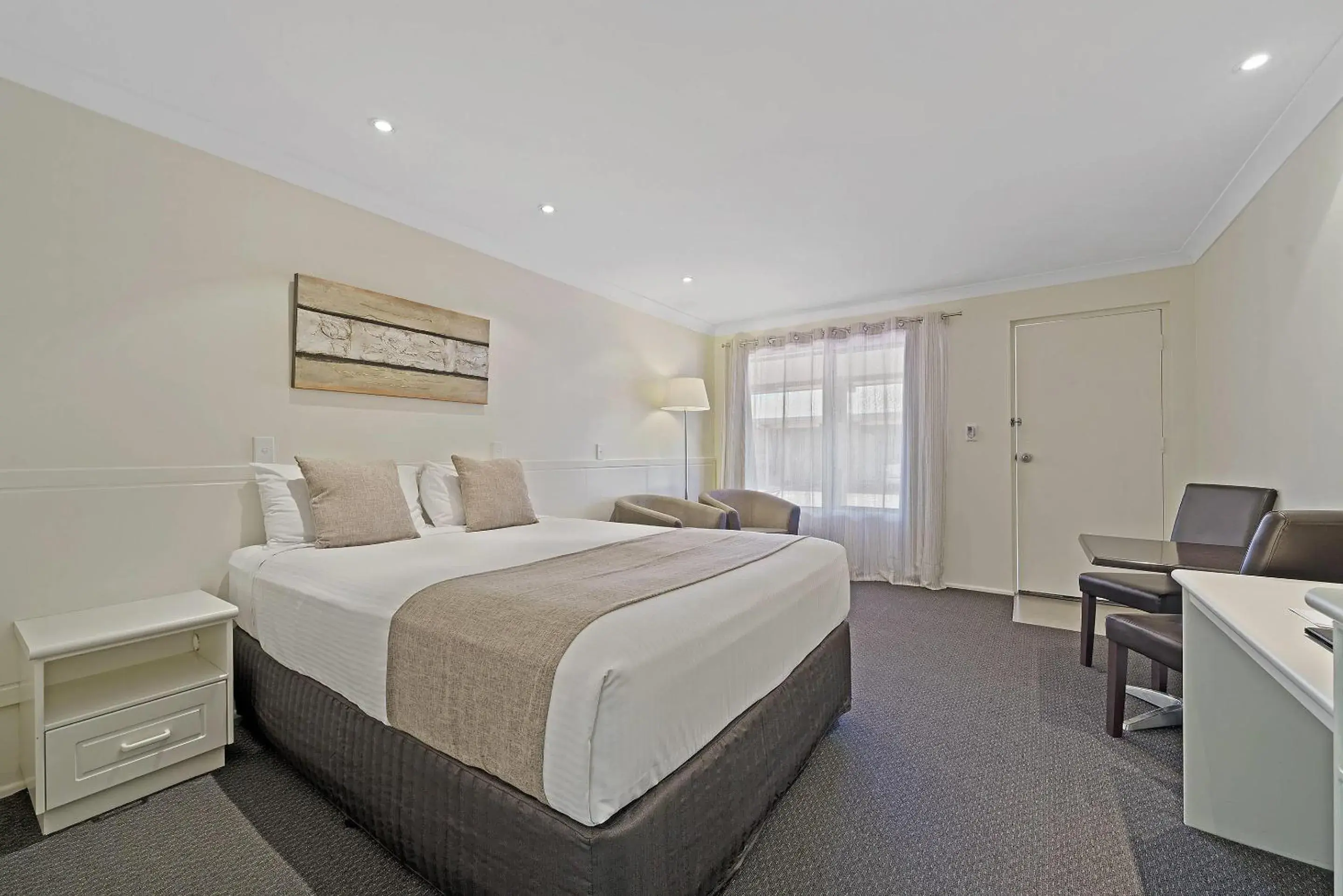 Bedroom, Bed in Comfort Inn Glenfield Bedroom, Bed in Comfort Inn Glenfield