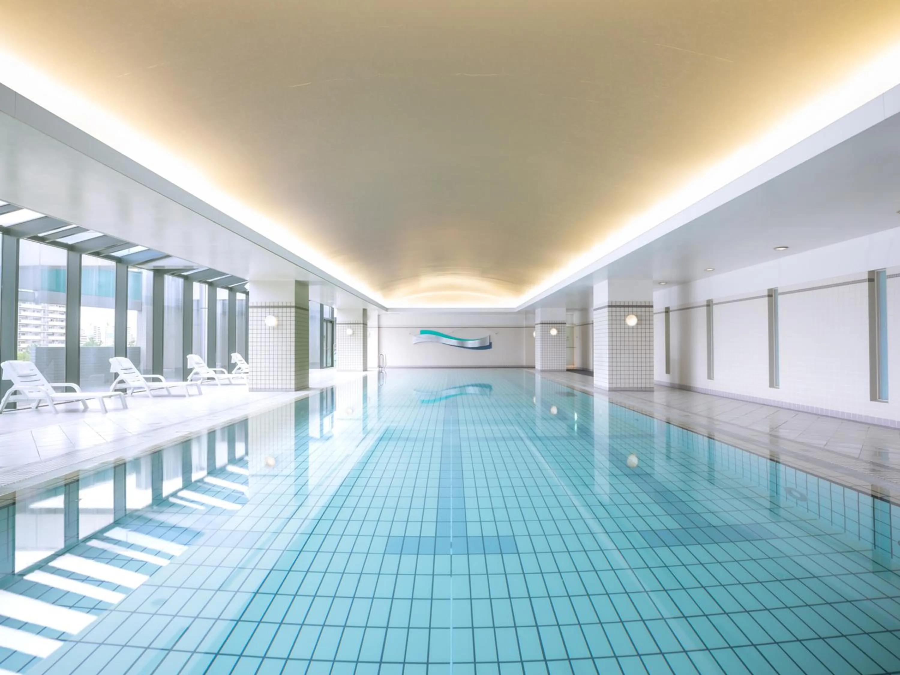 Swimming pool in Grand Prince Hotel Osaka Bay