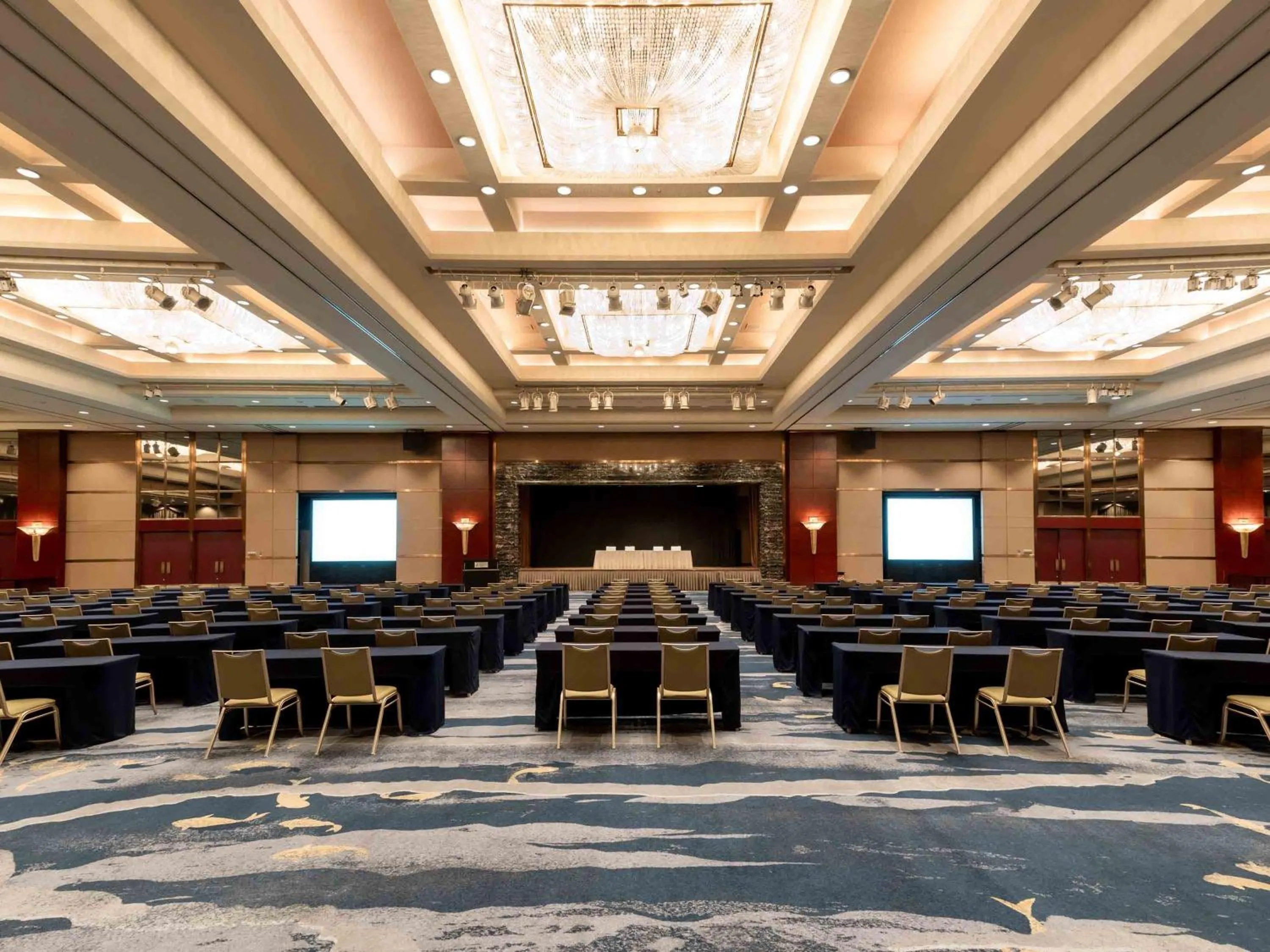 Meeting/conference room in Grand Prince Hotel Osaka Bay