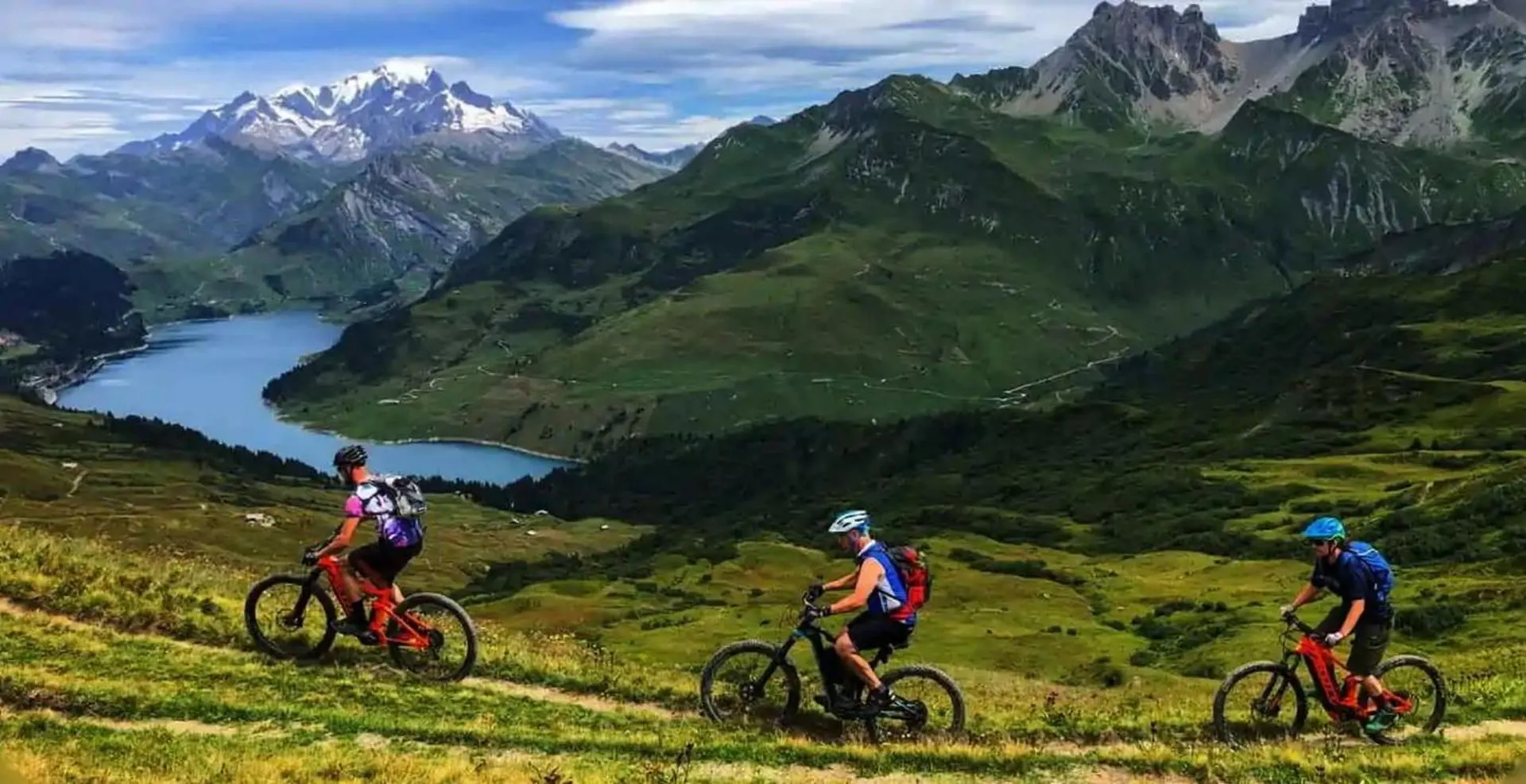 Cycling in Apartment Grepon 3A - A Central Chamonix Haven