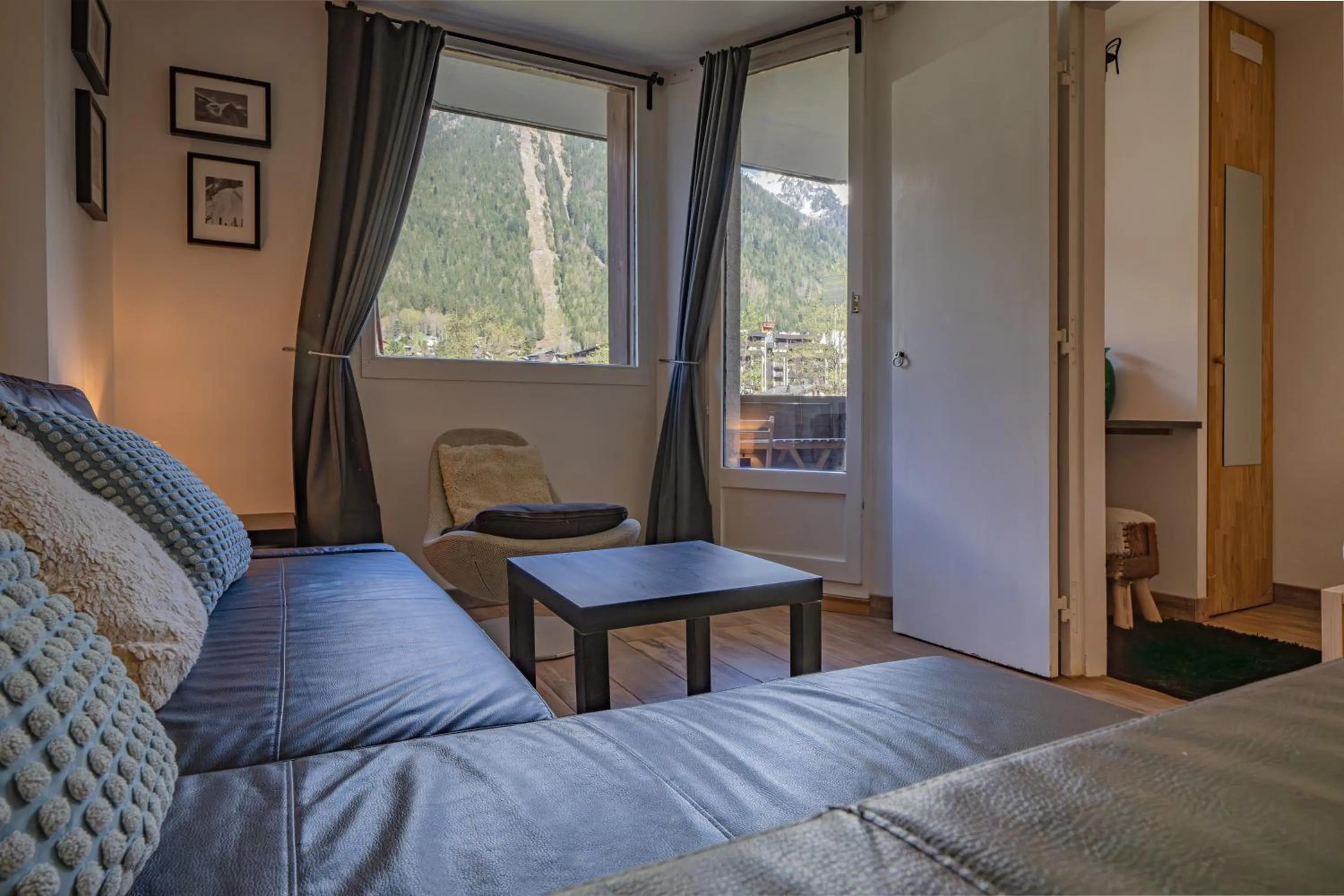 Seating area in Apartment Grepon 3A - A Central Chamonix Haven