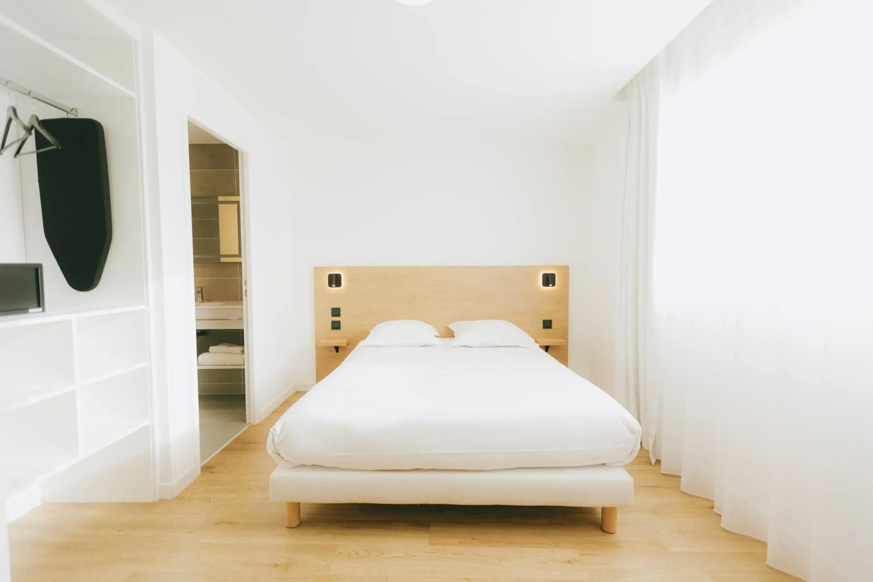 Bedroom, Bed in Miranove Bedroom, Bed in Miranove