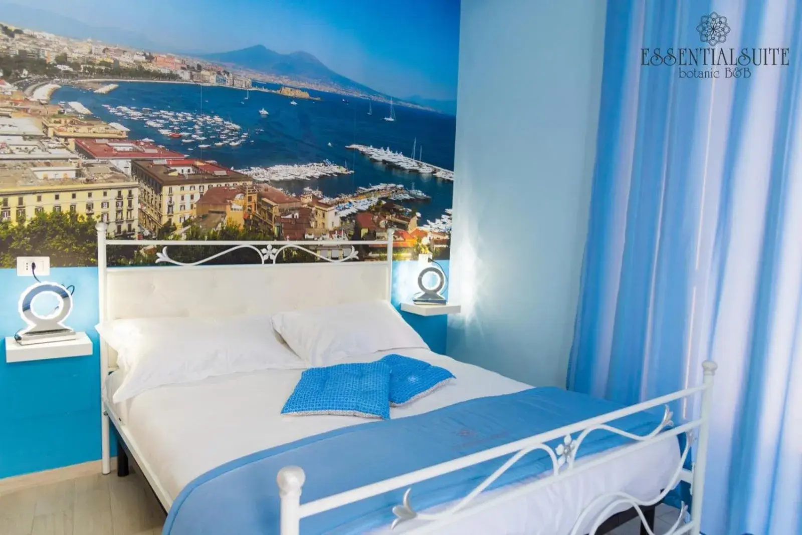 Bed in Essential Suite B&B Botanic Bed in Essential Suite B&B Botanic