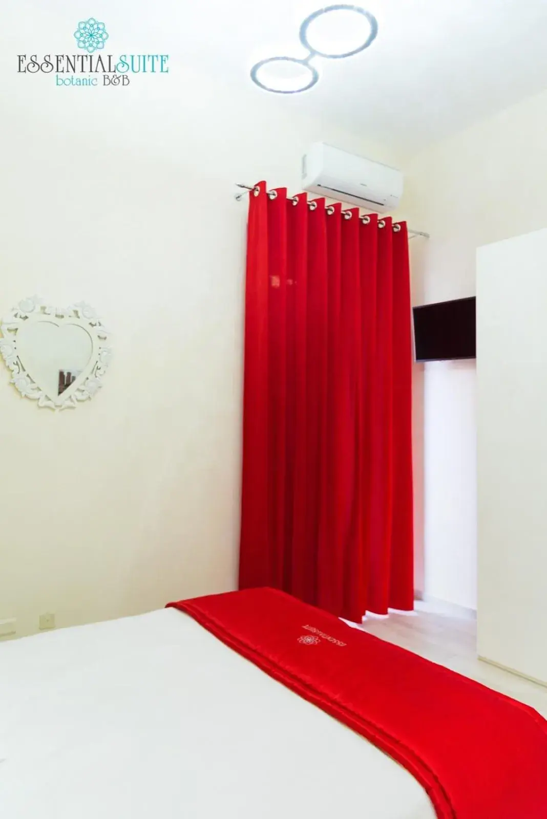 Bed in Essential Suite B&B Botanic Bed in Essential Suite B&B Botanic