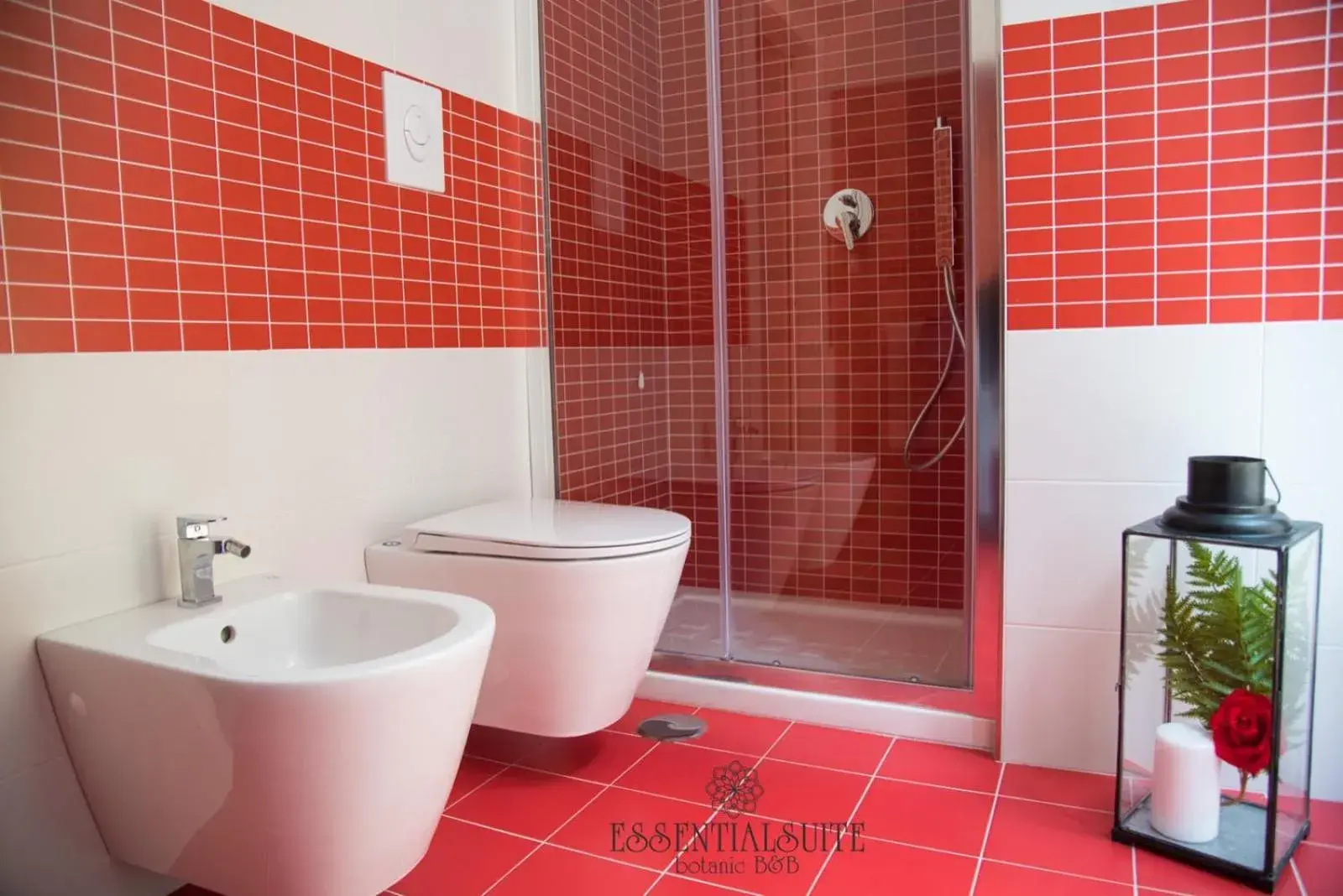 Shower in Essential Suite B&B Botanic Shower in Essential Suite B&B Botanic