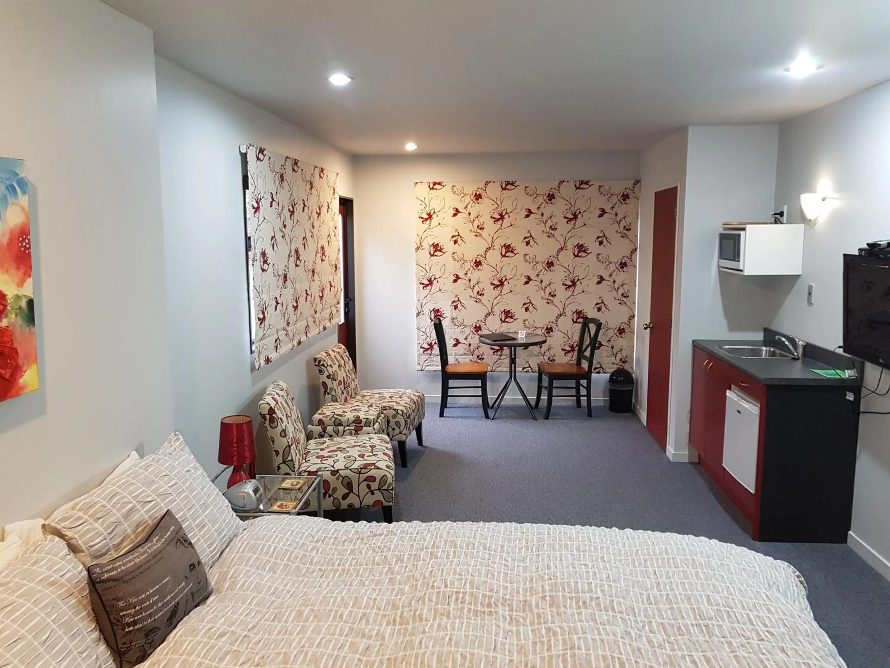 Photo of the whole room in Anchor Down Bed & Breakfast